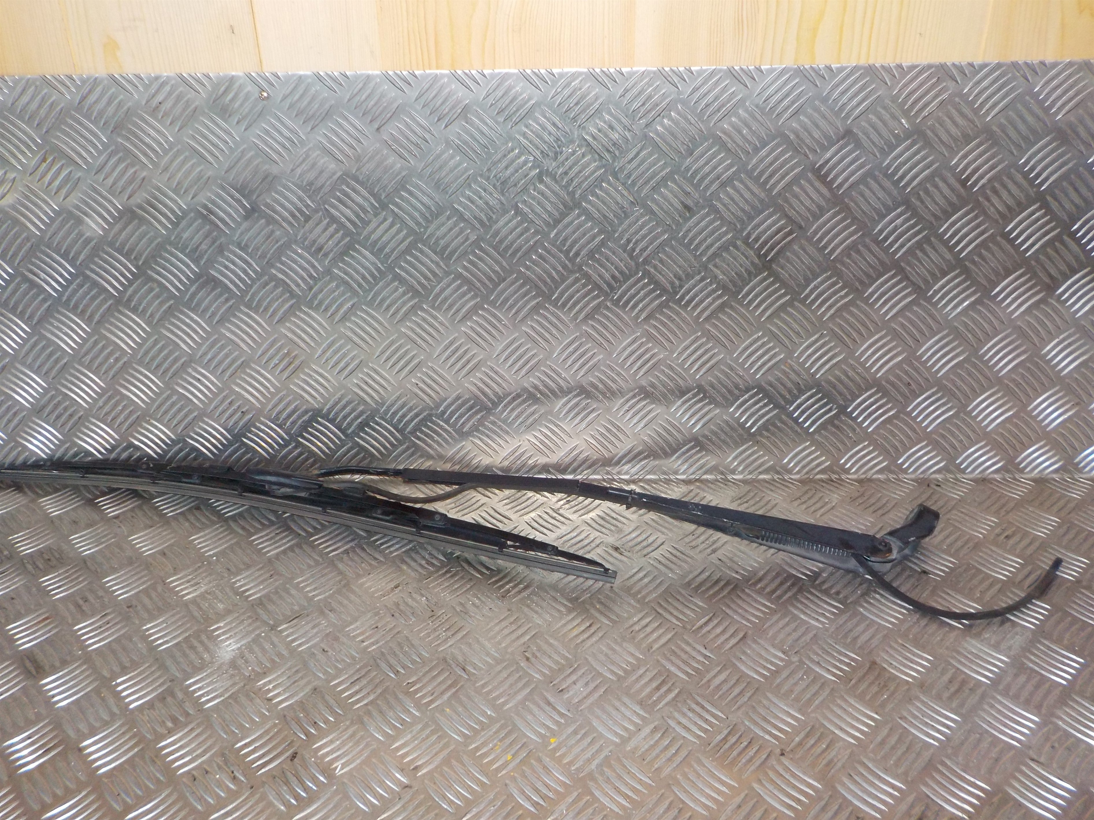 Mercedes Vito W639 Viskerarm Med OEM Nr. Ophugger Fra Mercedes Ophugger