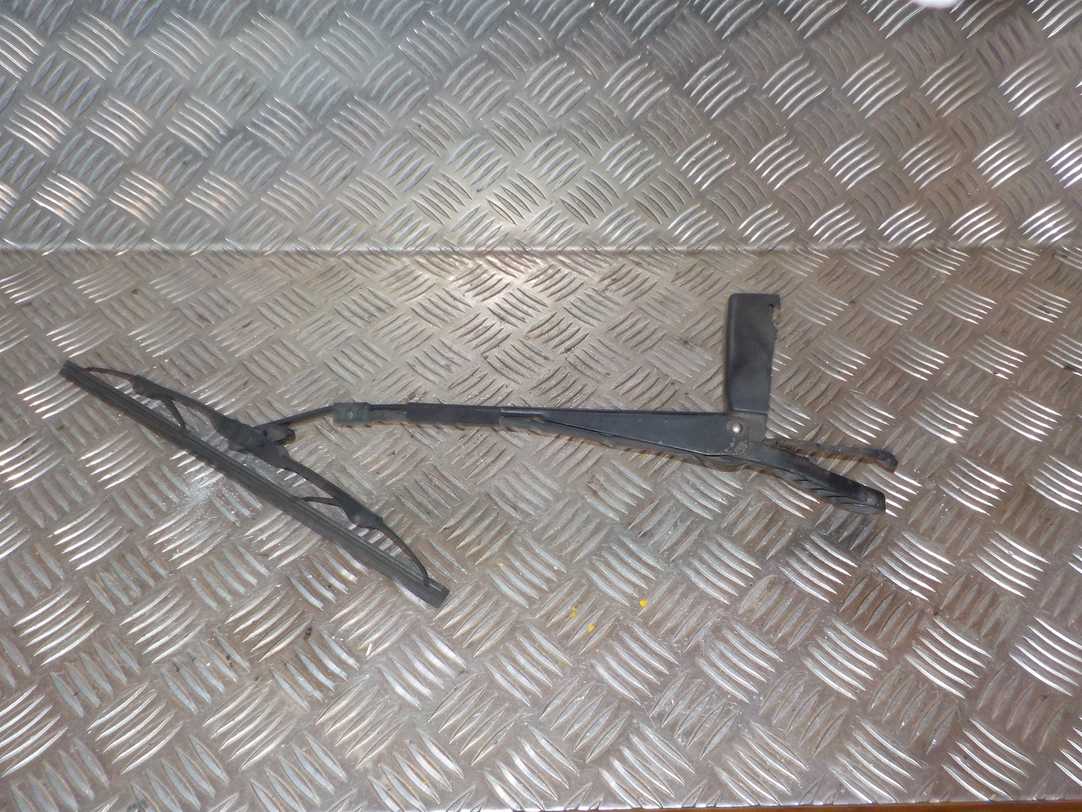 Mercedes Vito W639 Viskerarm Med OEM Nr. Ophugger Fra Mercedes Ophugger
