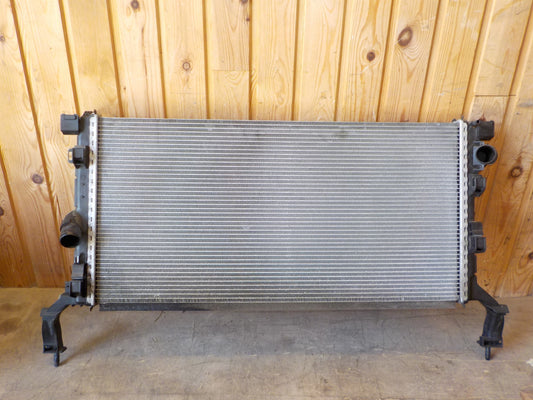 Renault Laguna 3 Køler Med OEM Nr. 214100004R Fra Renault Ophugger