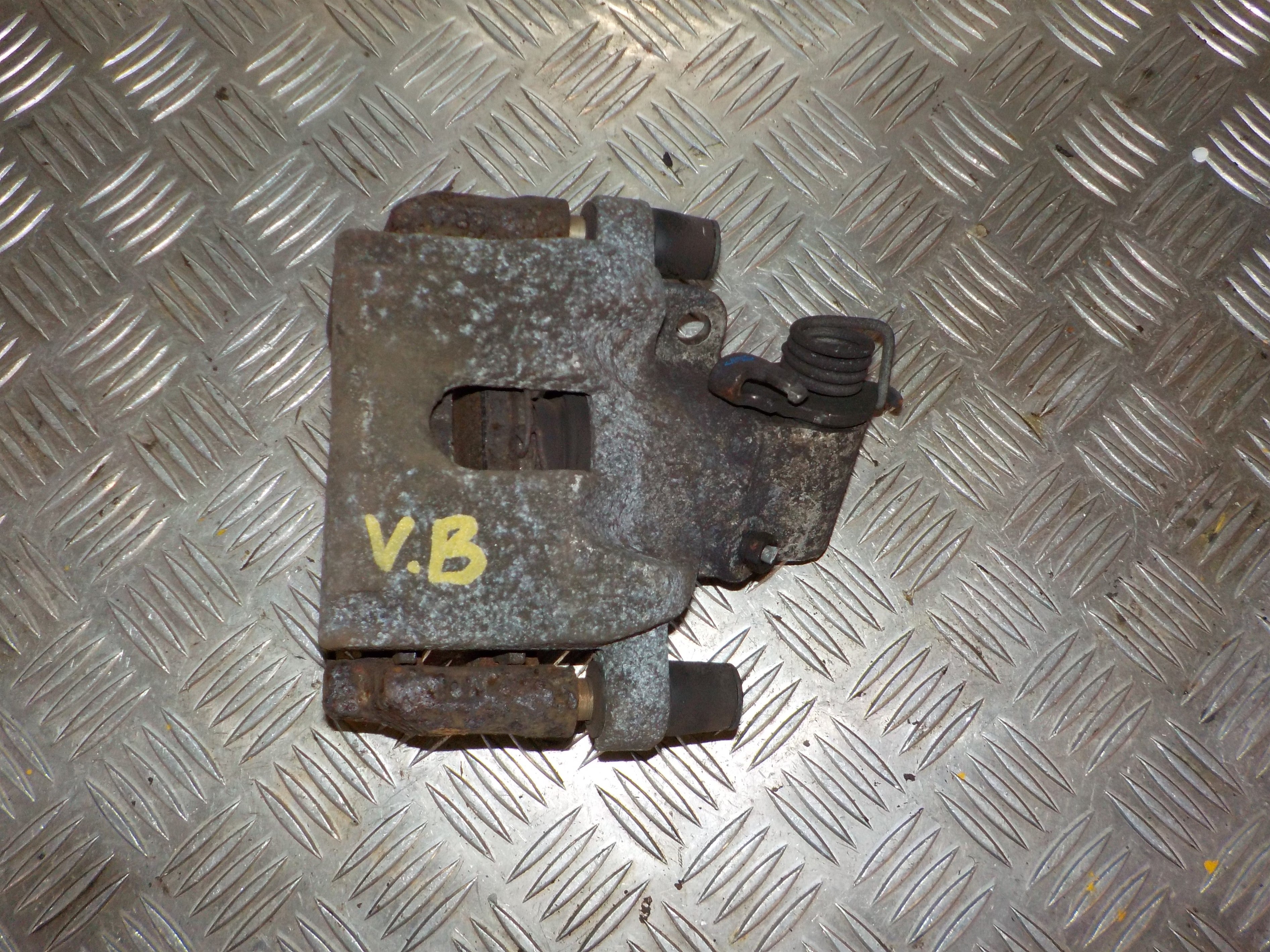 Renault Laguna 3 Bremsekaliber Vb Med OEM Nr. 440110006R Fra Renault Ophugger