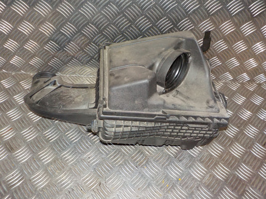 Renault Laguna 3 Luftfilterkasse  Med OEM Nr. 8200787623D Fra Renault Ophugger