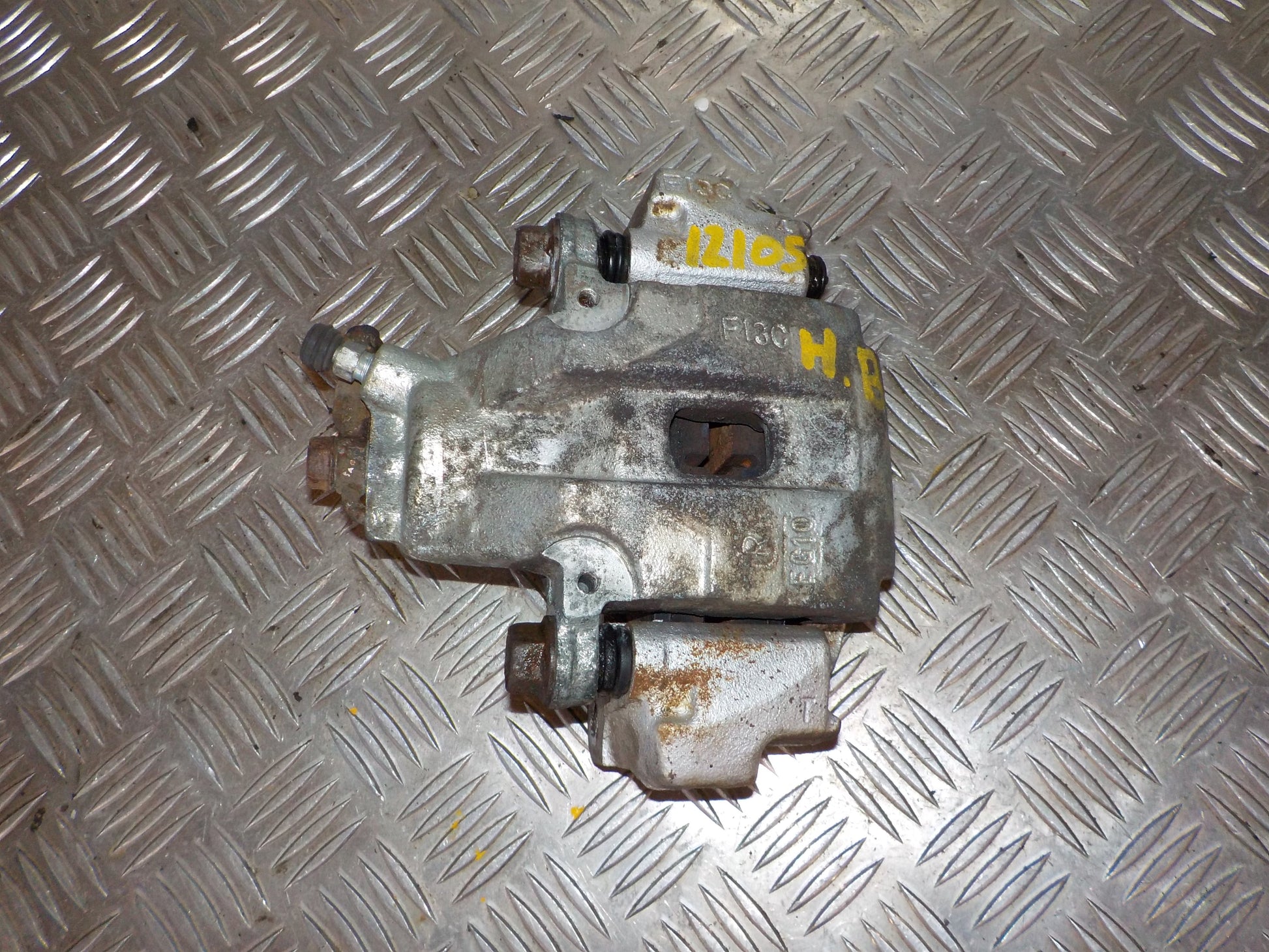 Toyota Landcruiser J 200 Bremsekaliber HB Med OEM Nr. Ophugger Fra Toyota Ophugger