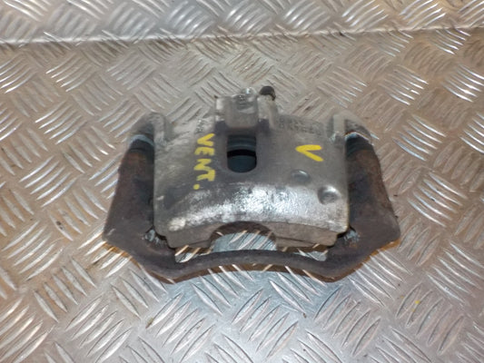 Toyota Yaris Fr. Bremsekaliber VF Med OEM Nr. Ophugger Fra Toyota Ophugger
