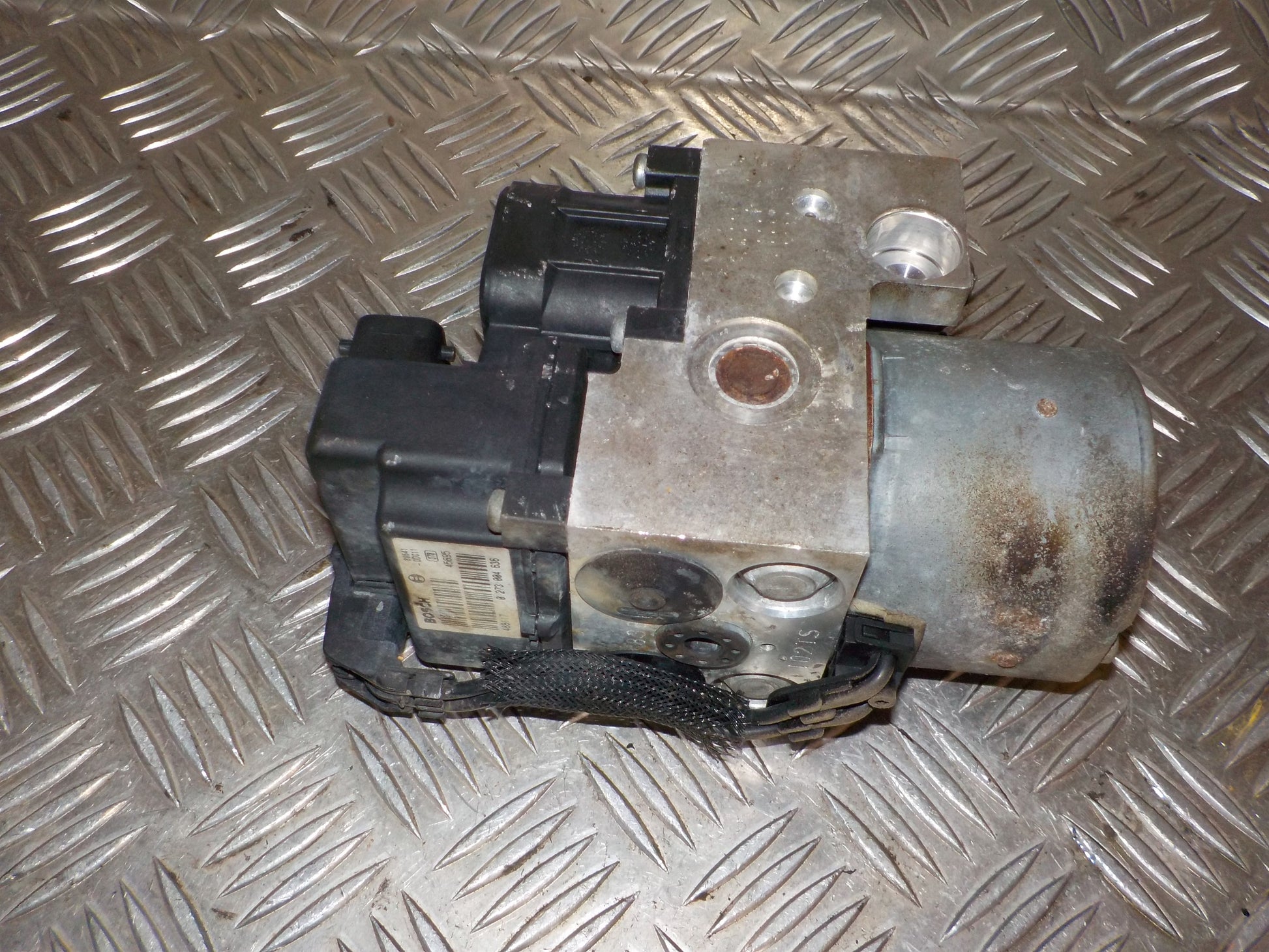 Toyota Yaris Fr. Abs Pumpe Med OEM Nr. 0273004636 Fra Toyota Ophugger