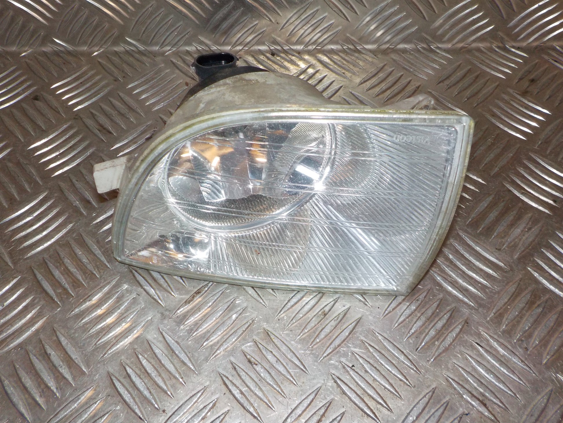 Skoda Fabia Tågelygte For Med OEM Nr. 5J0941701 Fra Skoda Ophugger