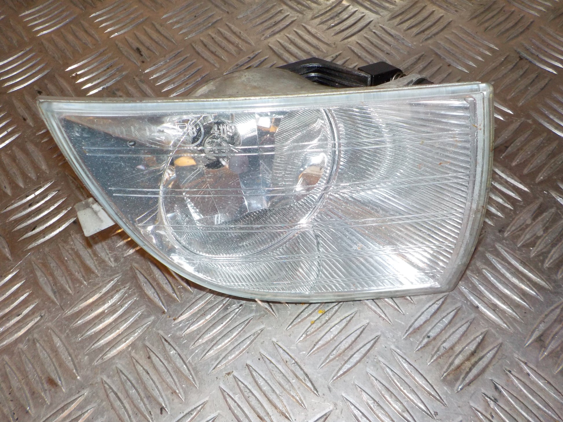 Skoda Fabia Tågelygte For Med OEM Nr. 5J0941702 Fra Skoda Ophugger