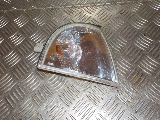 Skoda Octavia Blinklygte For Med OEM Nr. 1U0953156D Fra Skoda Ophugger