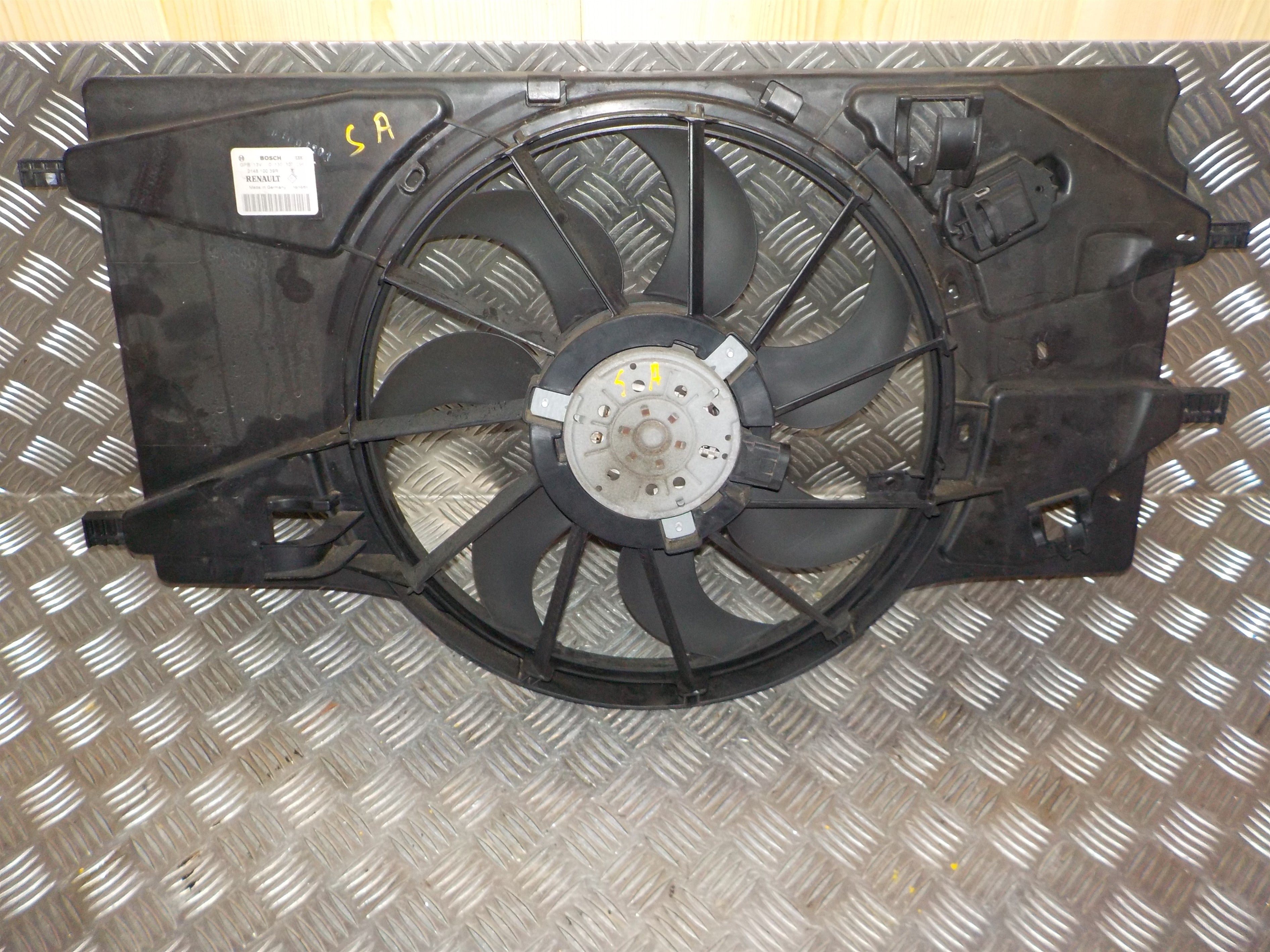 Renault Laguna 3 Kølerblæser El Med OEM Nr. 214810039R Fra Renault Ophugger