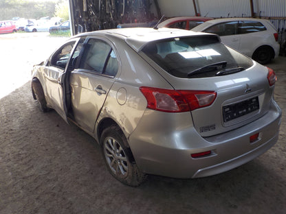 Mitsubishi Lancer Pluk-Selv-Bil Med OEM Nr. Ophugger Fra Mitsubishi Ophugger