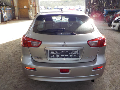 Mitsubishi Lancer Pluk-Selv-Bil Med OEM Nr. Ophugger Fra Mitsubishi Ophugger