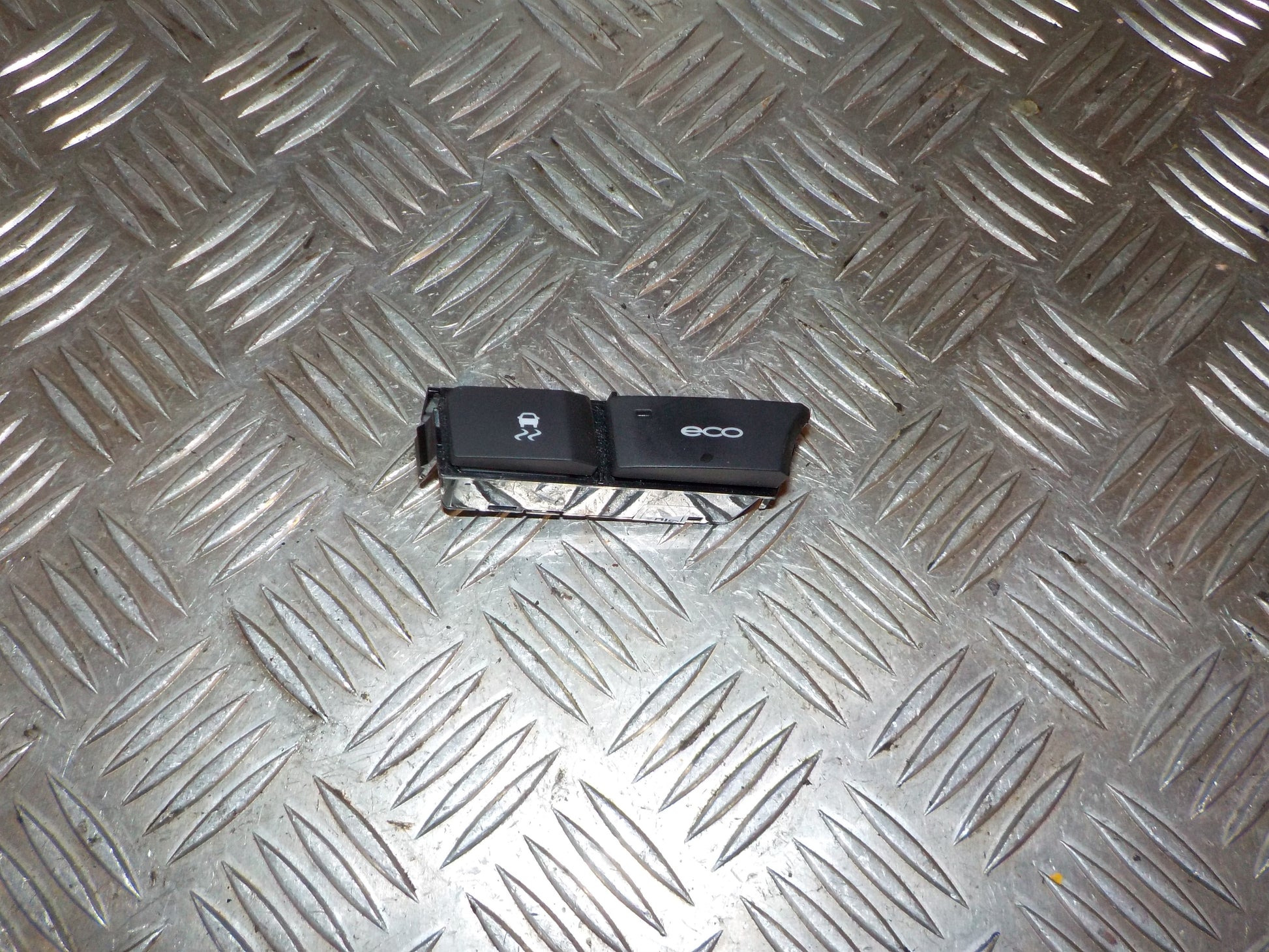 Opel Meriva B Kontakt Diverse Med OEM Nr. 13340410 Fra Opel Ophugger