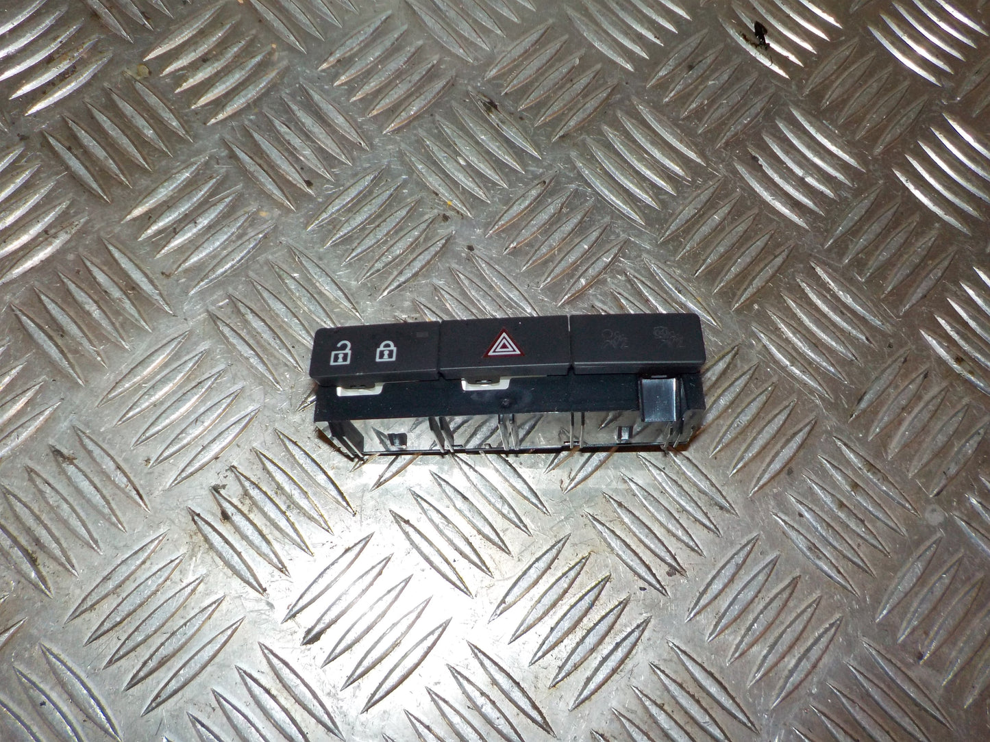 Opel Meriva B Kontakt Katastrofe Med OEM Nr. 13287826 Fra Opel Ophugger