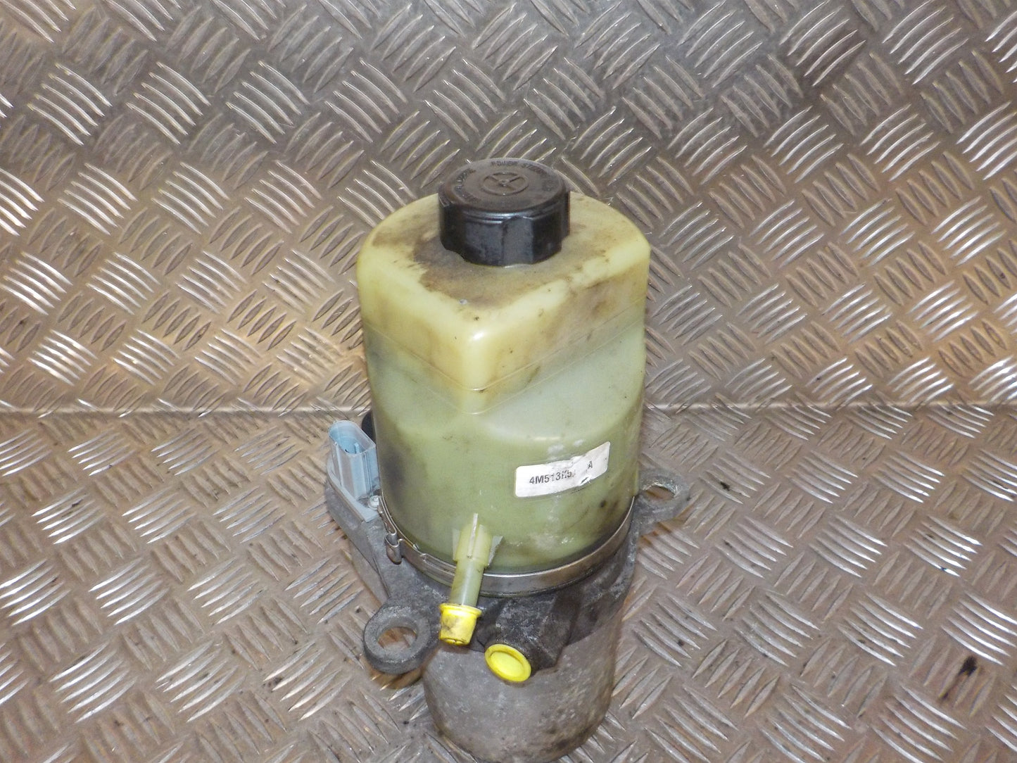 Ford Focus Servopumpe Med OEM Nr. 1689468 Fra Ford Ophugger