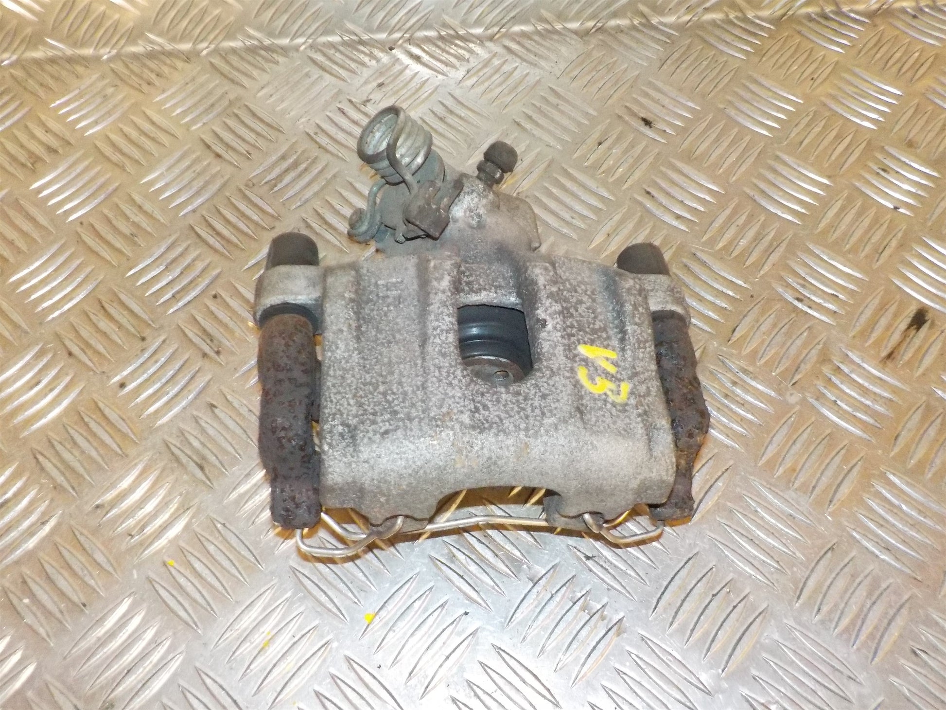 Ford Focus Bremsekaliber VB Med OEM Nr. 2080516 Fra Ford Ophugger