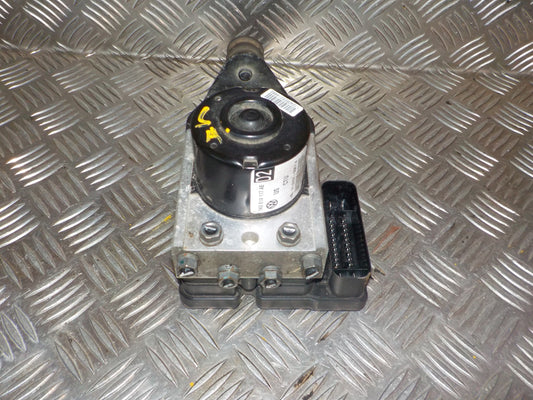 VW Golf 5 1K Abs Pumpe Med OEM Nr. 1K0907379AF Fra VW Ophugger