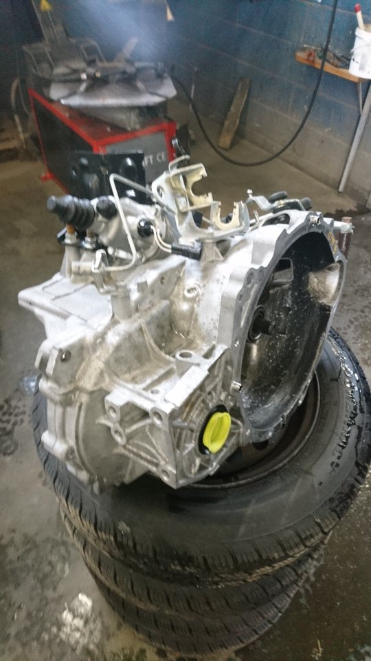 Mitsubishi Lancer Gearkasse 5 Trin Med OEM Nr. 2500A325 Fra Mitsubishi Ophugger