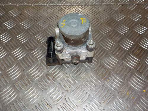 Toyota Aygo ABS Pumpe Med OEM Nr. 0265800441 Fra Toyota Ophugger