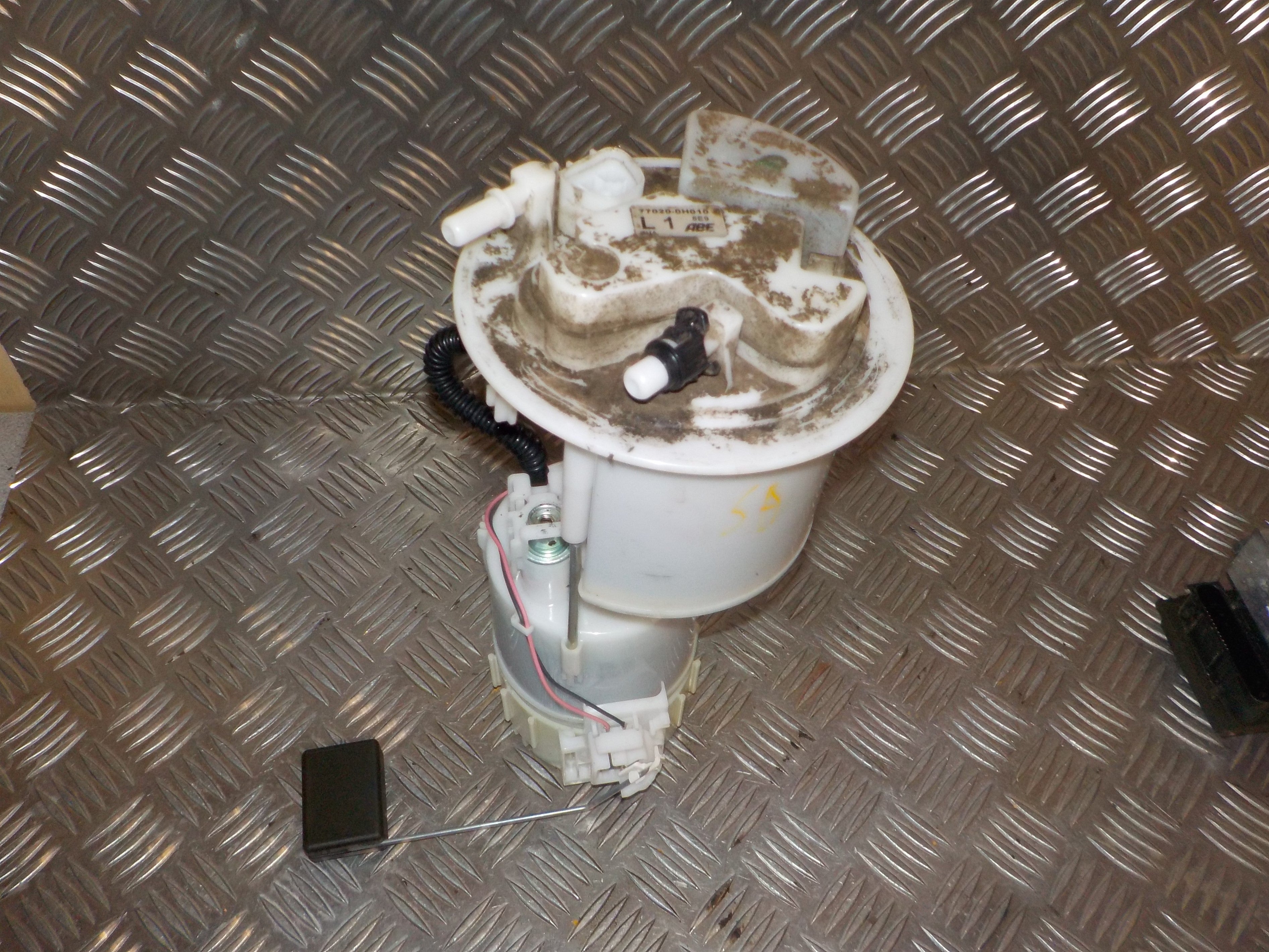 Toyota Aygo Benz/Brændstofpumpe El Med OEM Nr. 770200H010 Fra Toyota Ophugger