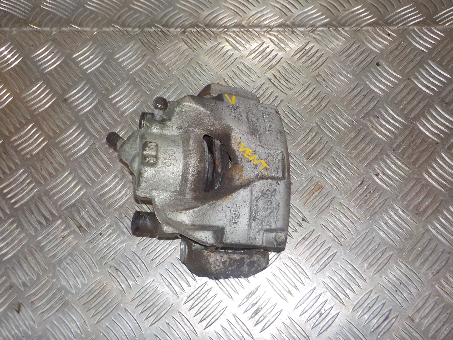 Dacia Dokker Bremsekaliber VF Med OEM Nr. 410111495R Fra Dacia Ophugger