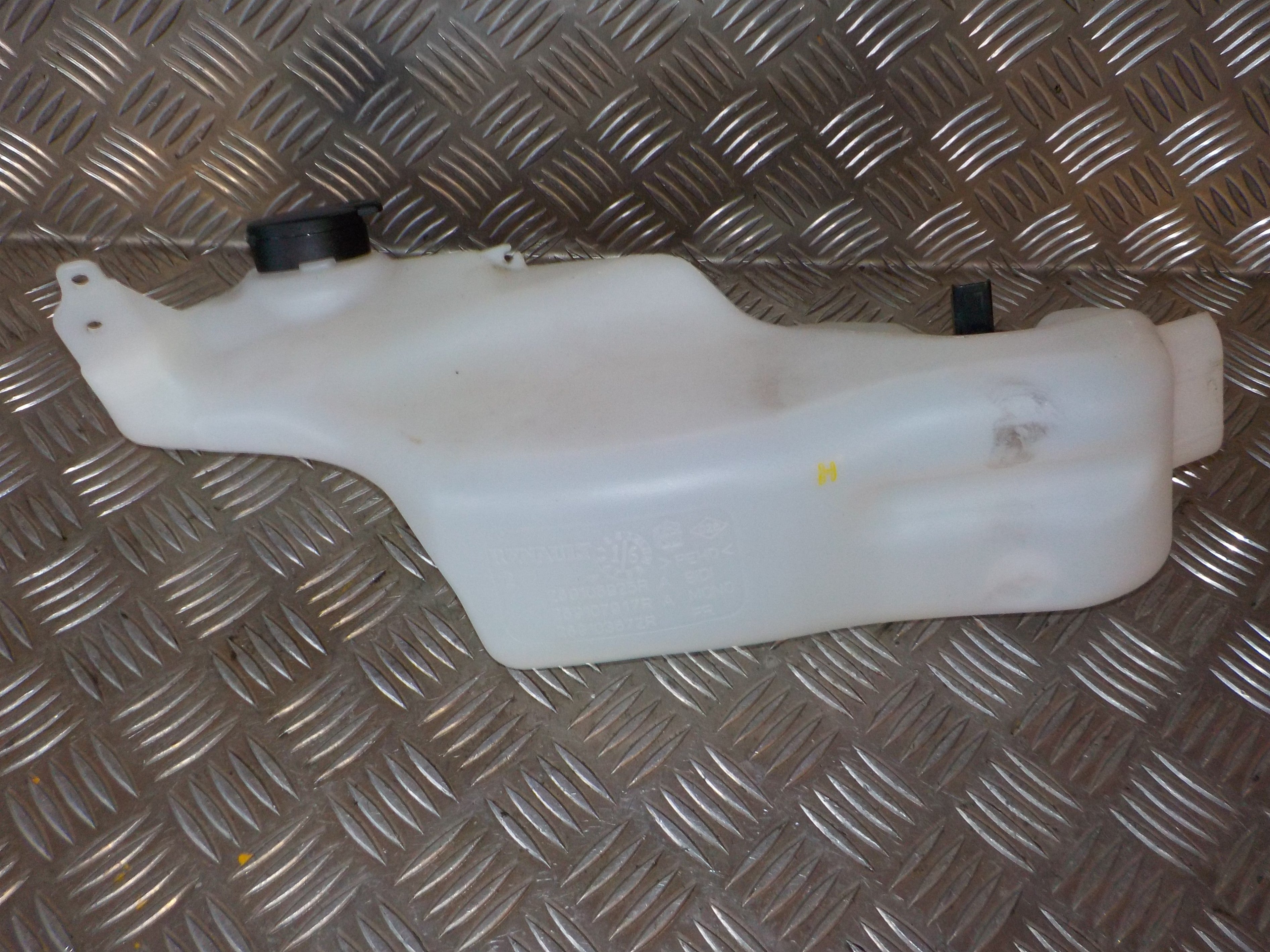 Dacia Dokker Sprinkler M/Motor Med OEM Nr. 289107917RA Fra Dacia Ophugger