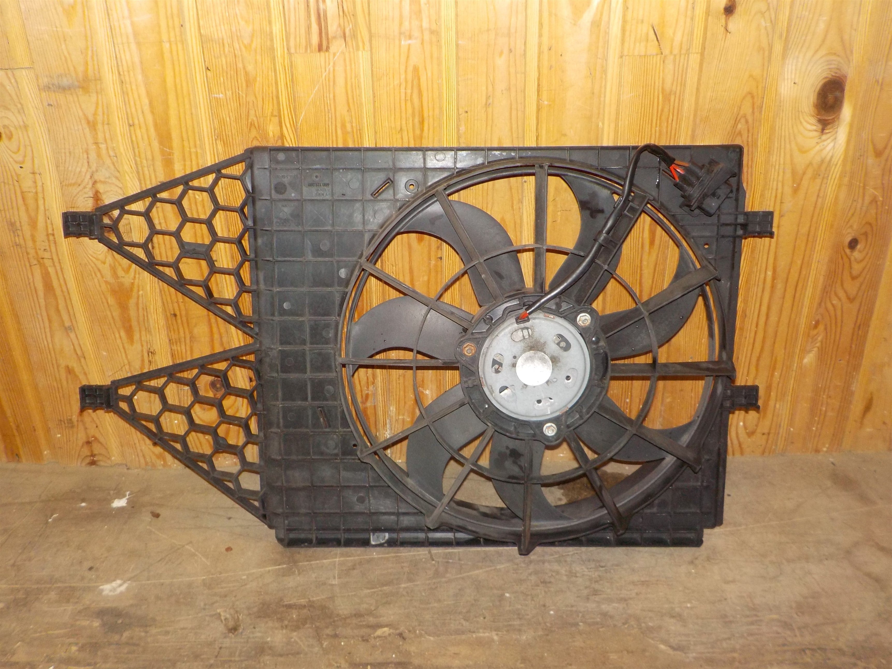 Seat Ibiza Kølerblæser El Med OEM Nr. 6R0959455C Fra Seat Ophugger