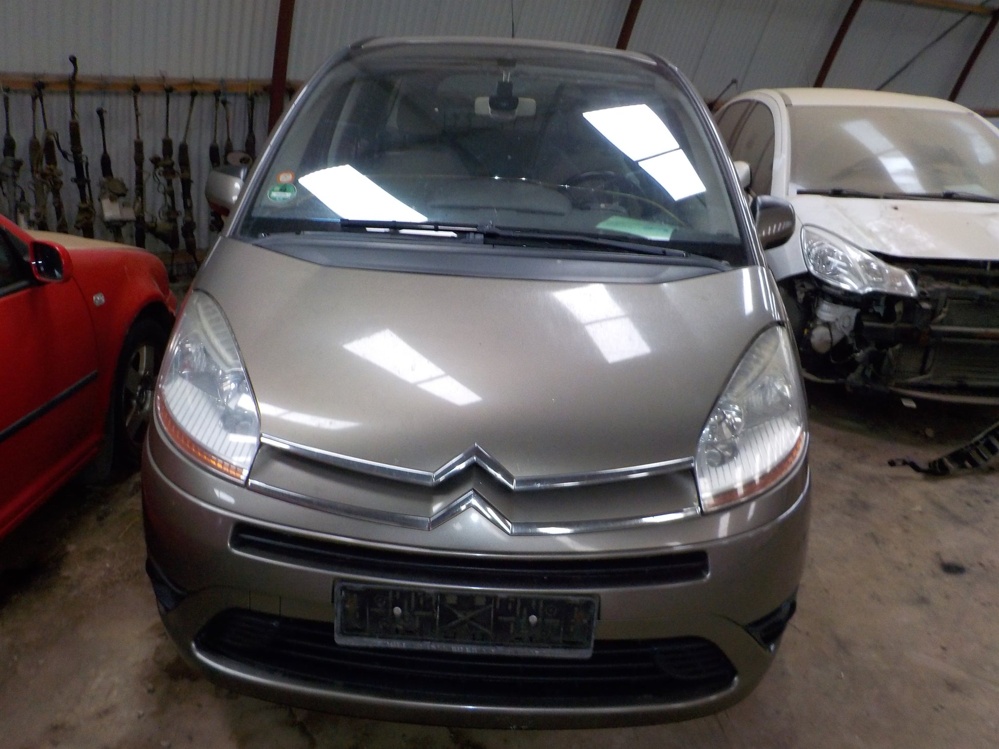 Citroen C4 Grand Picasso Pluk-Selv-Bil Med OEM Nr. Ophugger Fra Citroen Ophugger