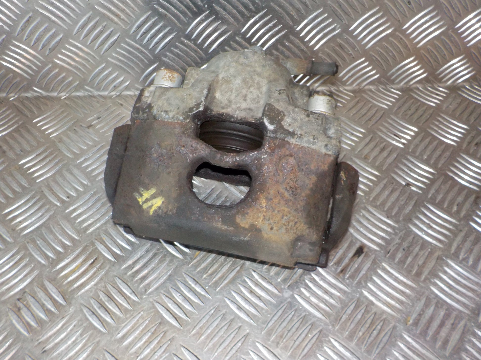 Opel Vectra C Bremsekaliber VF Med OEM Nr. Ophugger Fra Opel Ophugger