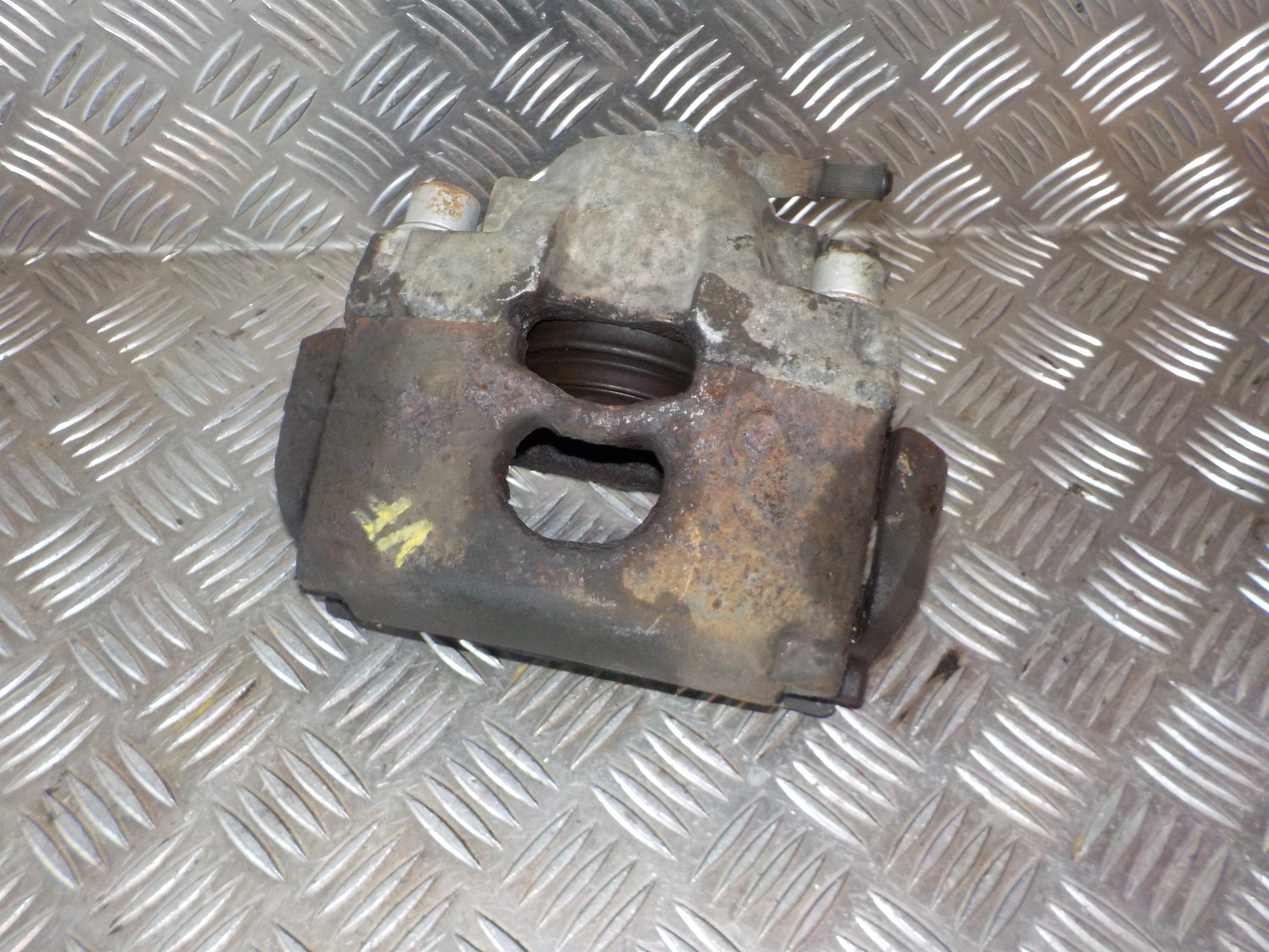 Opel Vectra C Bremsekaliber Vf Med OEM Nr. Ophugger Fra Opel Ophugger