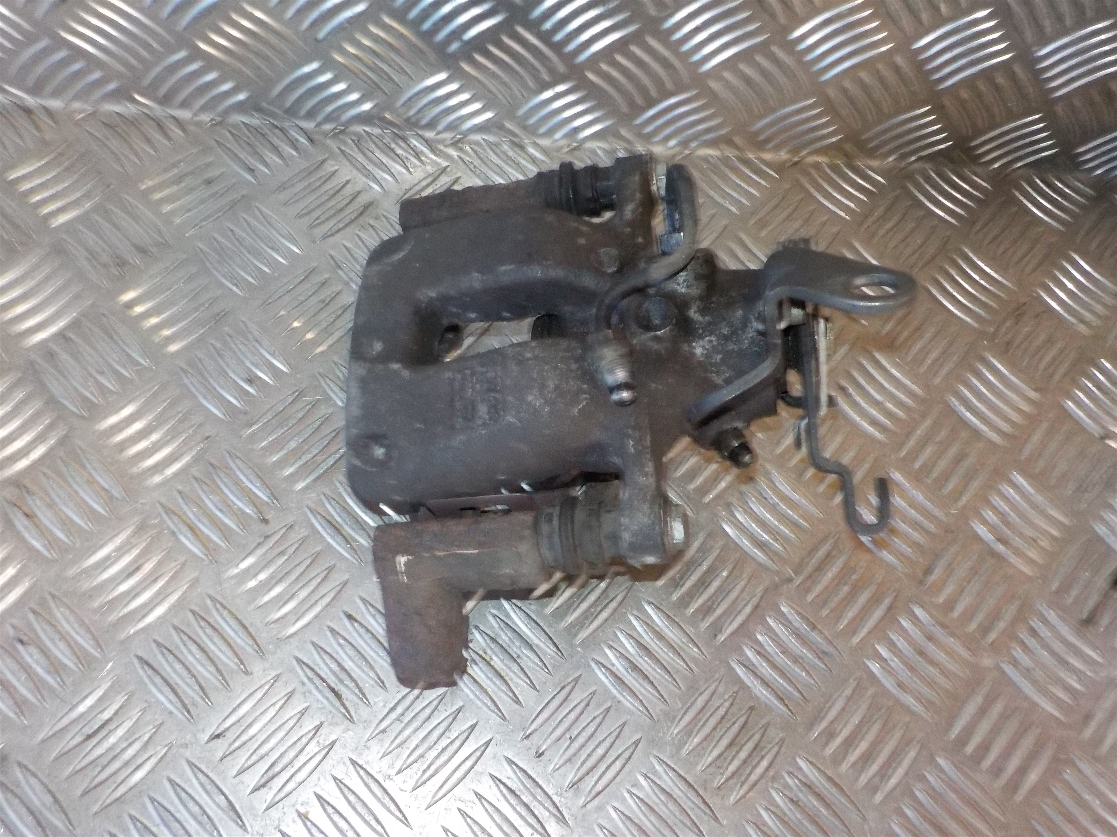 VW Touran 1T/Gp Bremsekaliber Vb Med OEM Nr. 1K0615423M Fra VW Ophugger