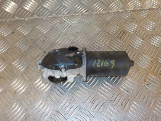 Nissan Primera P12 Viskermotor Med OEM Nr. Ophugger Fra Nissan Ophugger