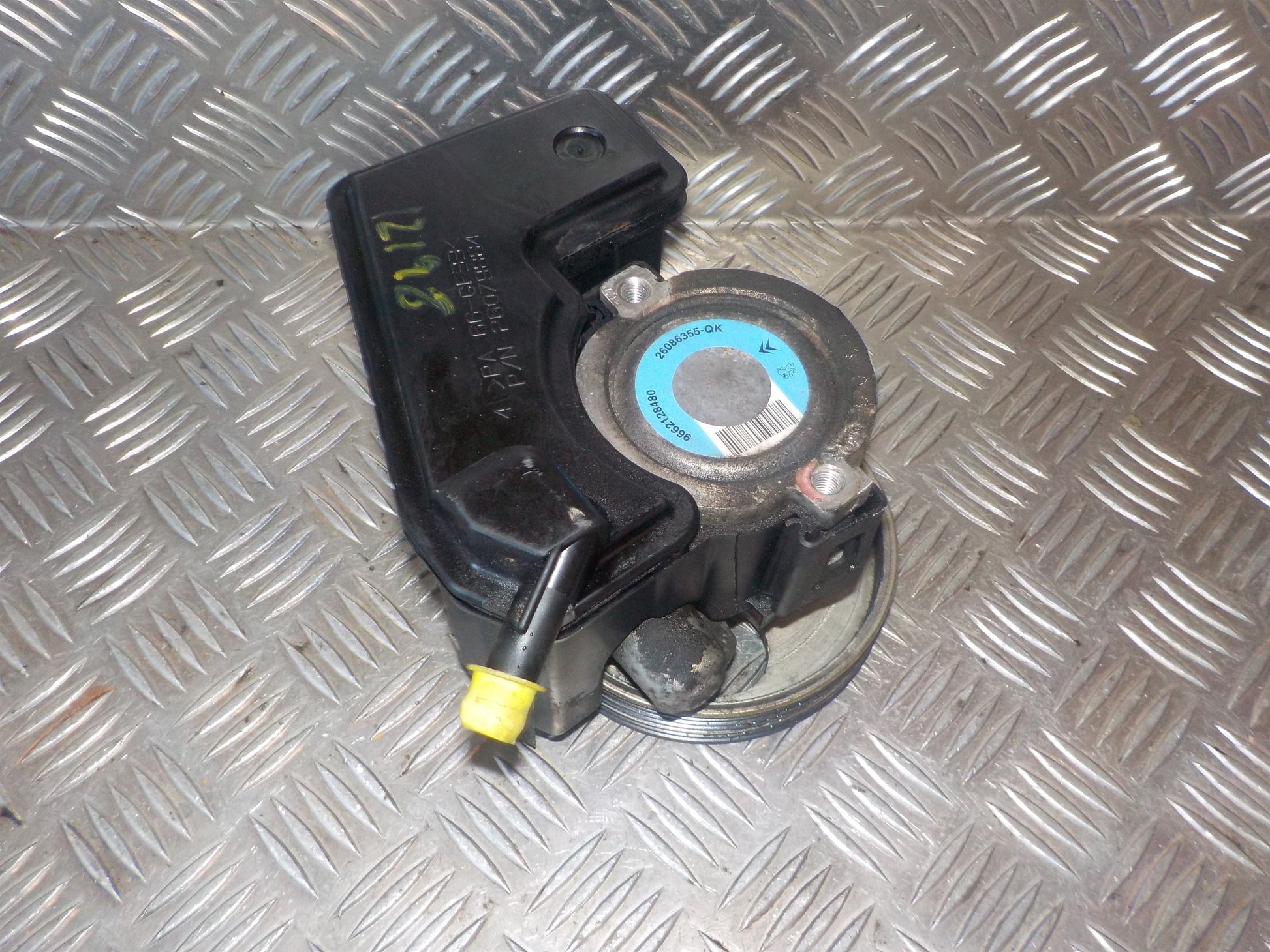 Peugeot 206 Servopumpe Med OEM Nr. 9662128480 Fra Peugeot Ophugger