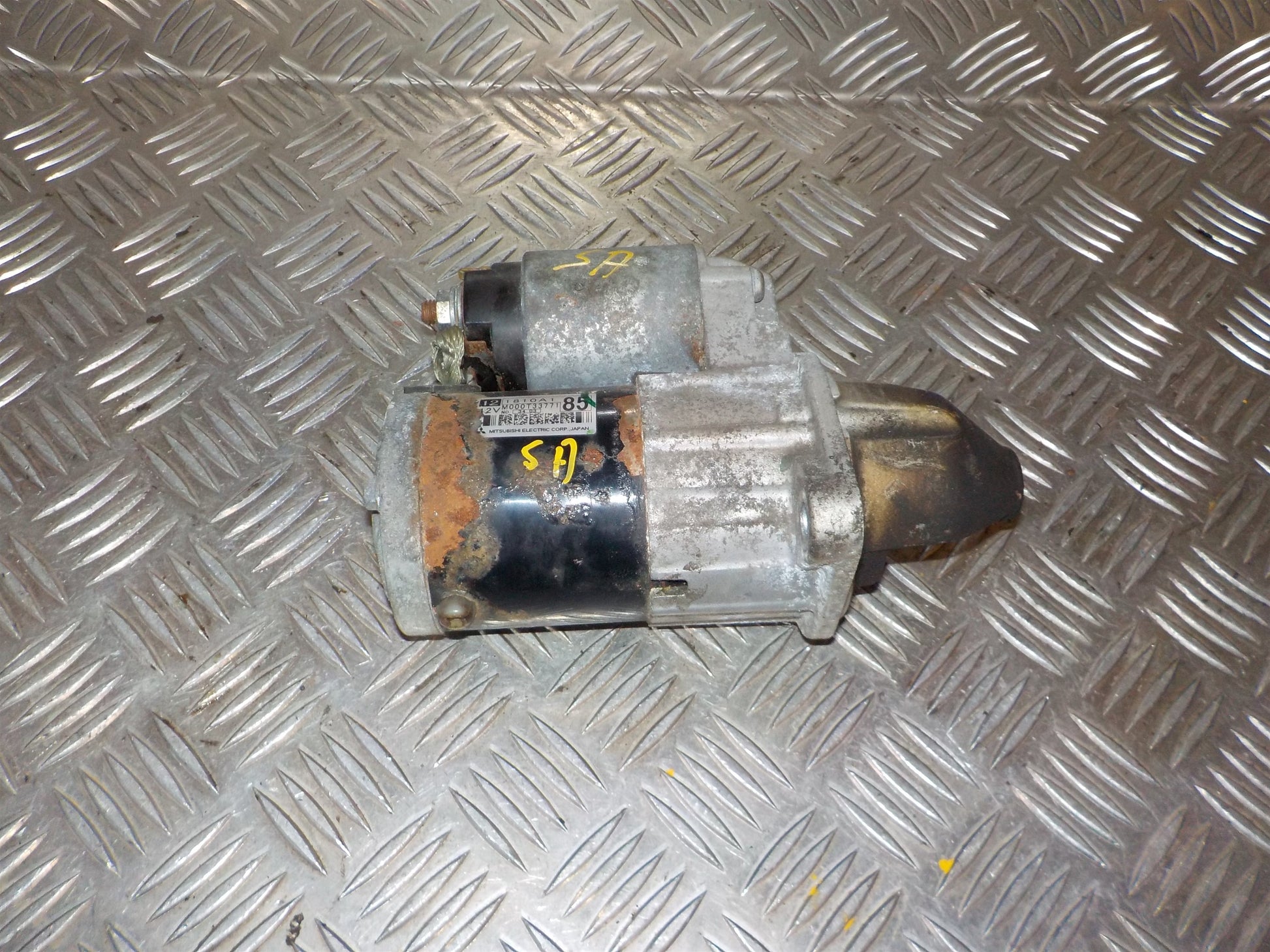 Mitsubishi Lancer Starter Med OEM Nr. M00T33771 Fra Mitsubishi Ophugger