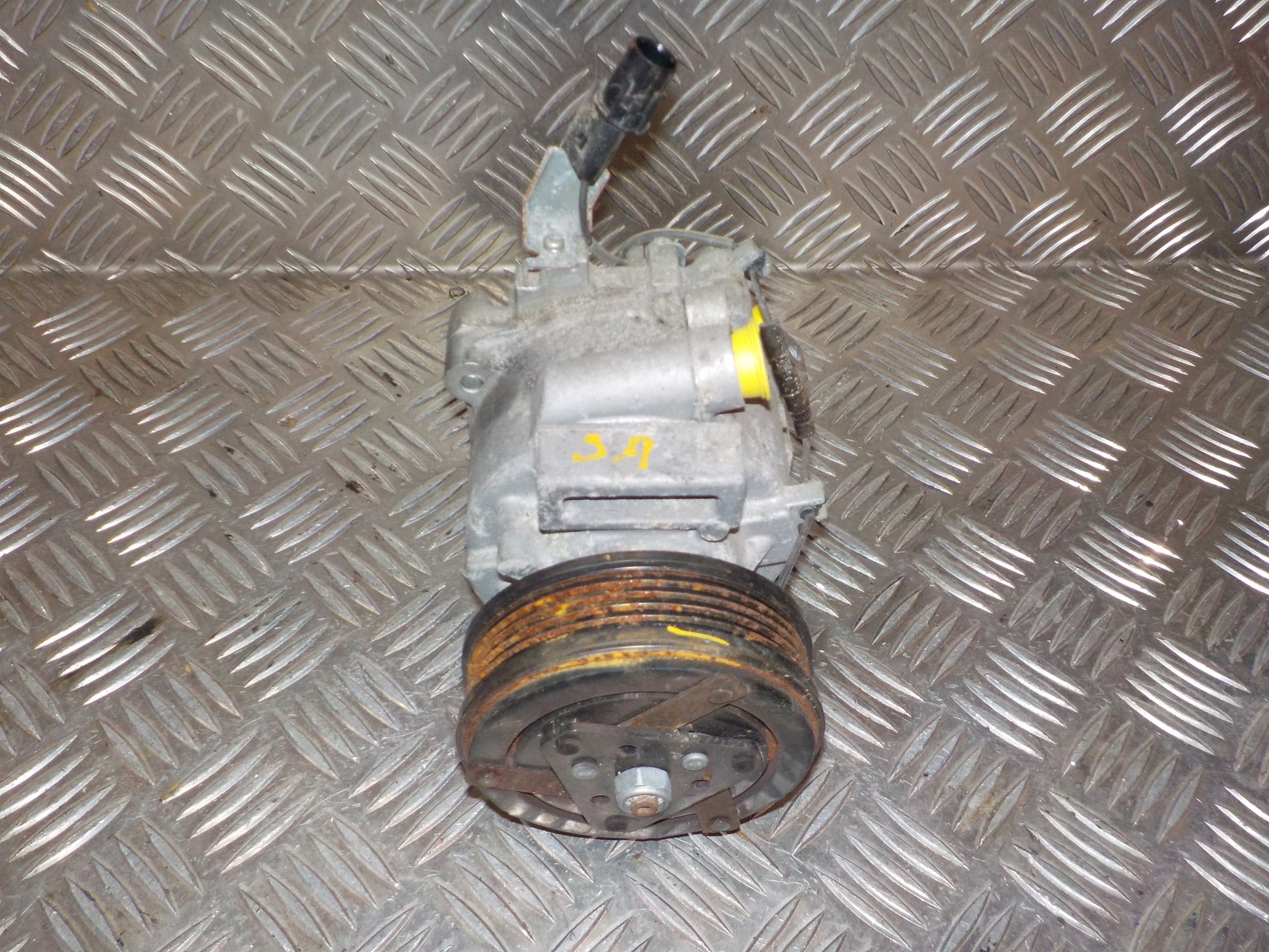 Mitsubishi Lancer Aircondition Pumpe Med OEM Nr. 7813A359 Fra Mitsubishi Ophugger