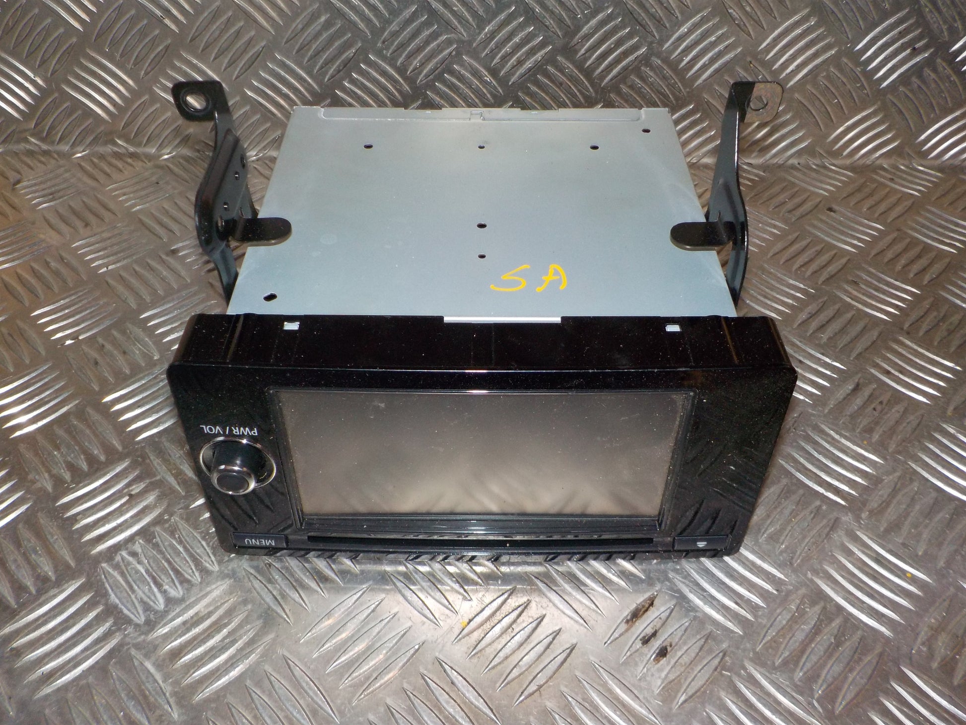 Mitsubishi Lancer Radio M/Cd Med OEM Nr. 8701A490 Fra Mitsubishi Ophugger