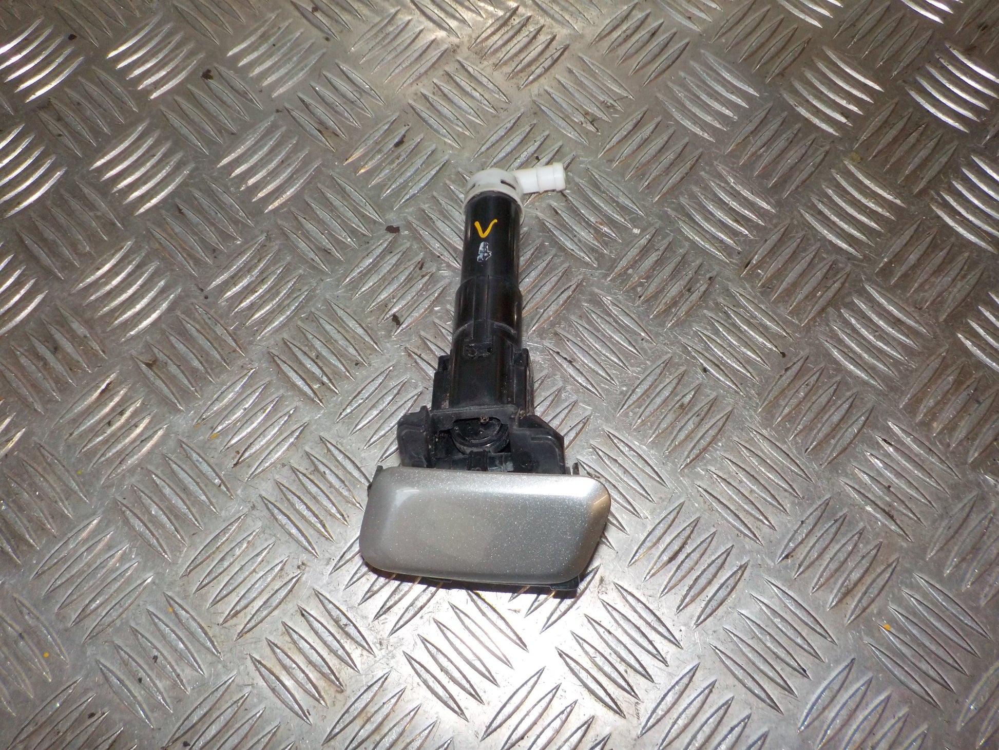 Mitsubishi Lancer Sprinklerdyse Med OEM Nr. Ophugger Fra Mitsubishi Ophugger