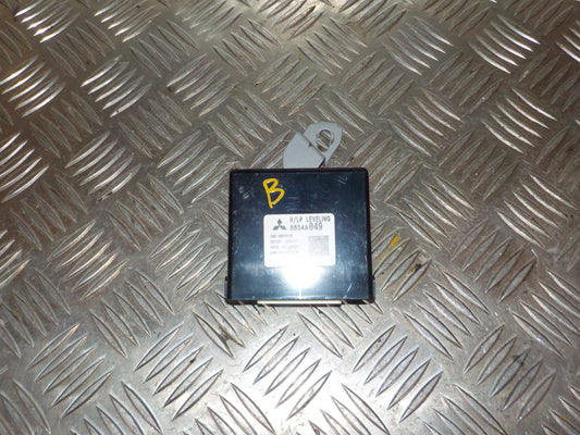 Mitsubishi Lancer Relæ Lys Med OEM Nr. 8634A049 Fra Mitsubishi Ophugger