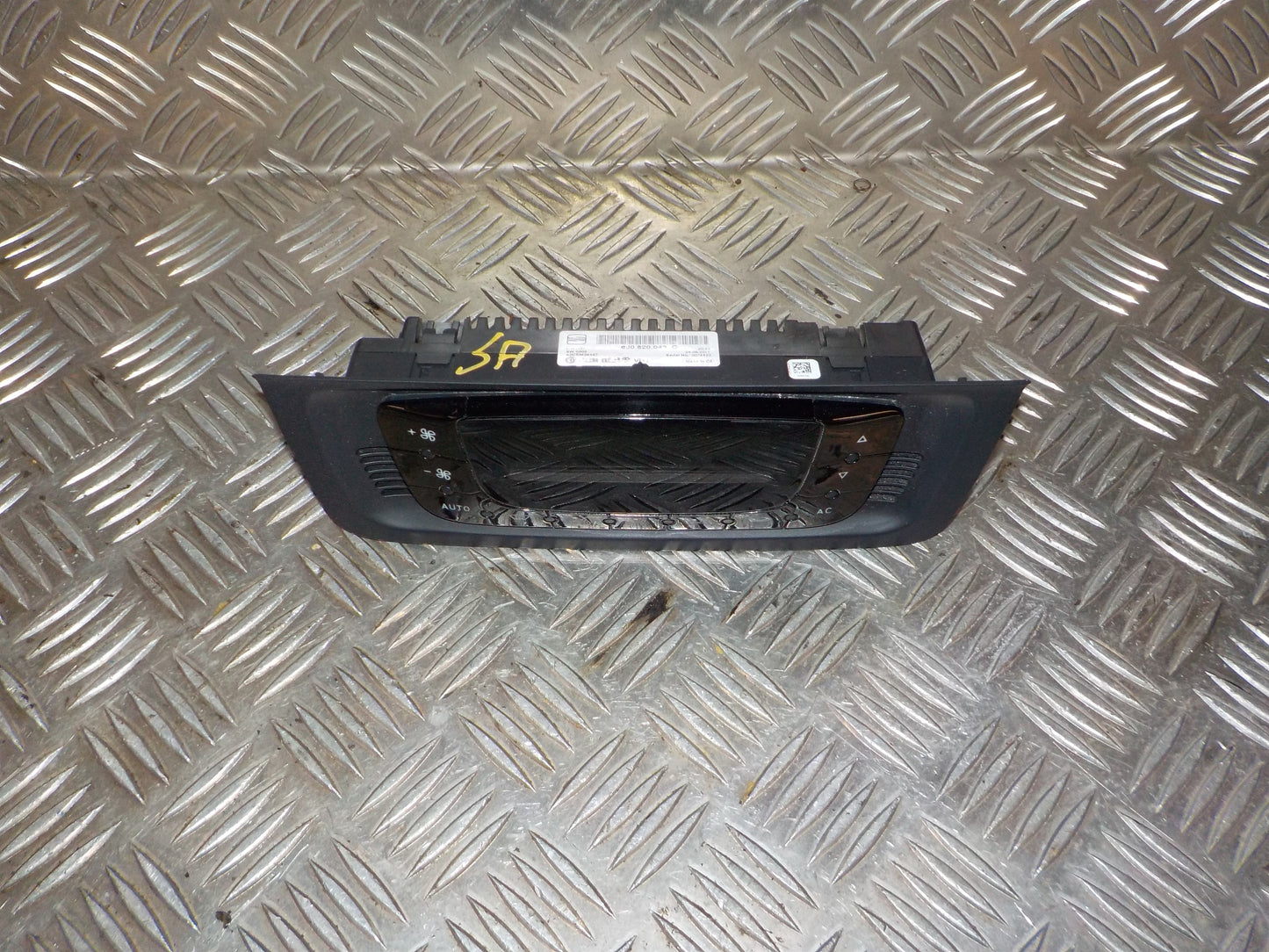 Seat Ibiza 6J Varmeregulering Med OEM Nr. 6J0820043C Fra Seat Ophugger