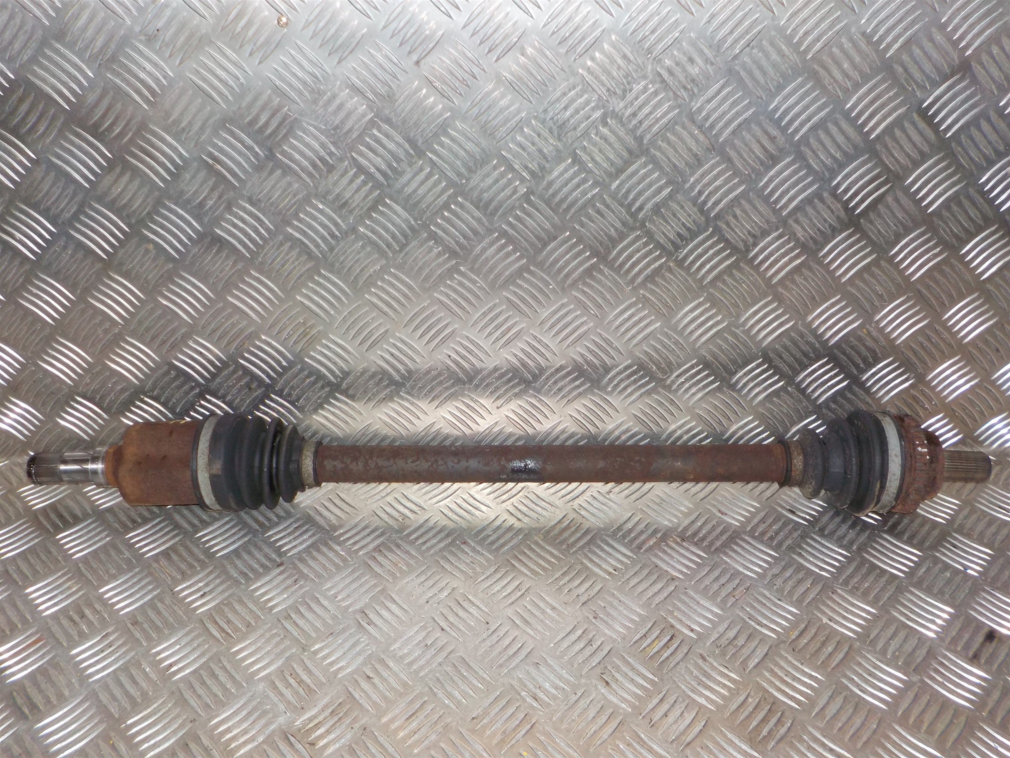 Smart Fortwo W451 Trækaksel For H Med OEM Nr. A4513570601 Fra Smart Ophugger