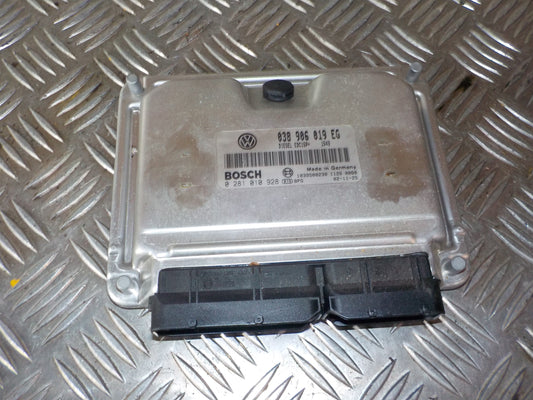 Skoda Superb Motorstyring - Motorstyreboks - Injection Elboks Med OEM Nr. 038906019EG Fra Skoda Ophugger