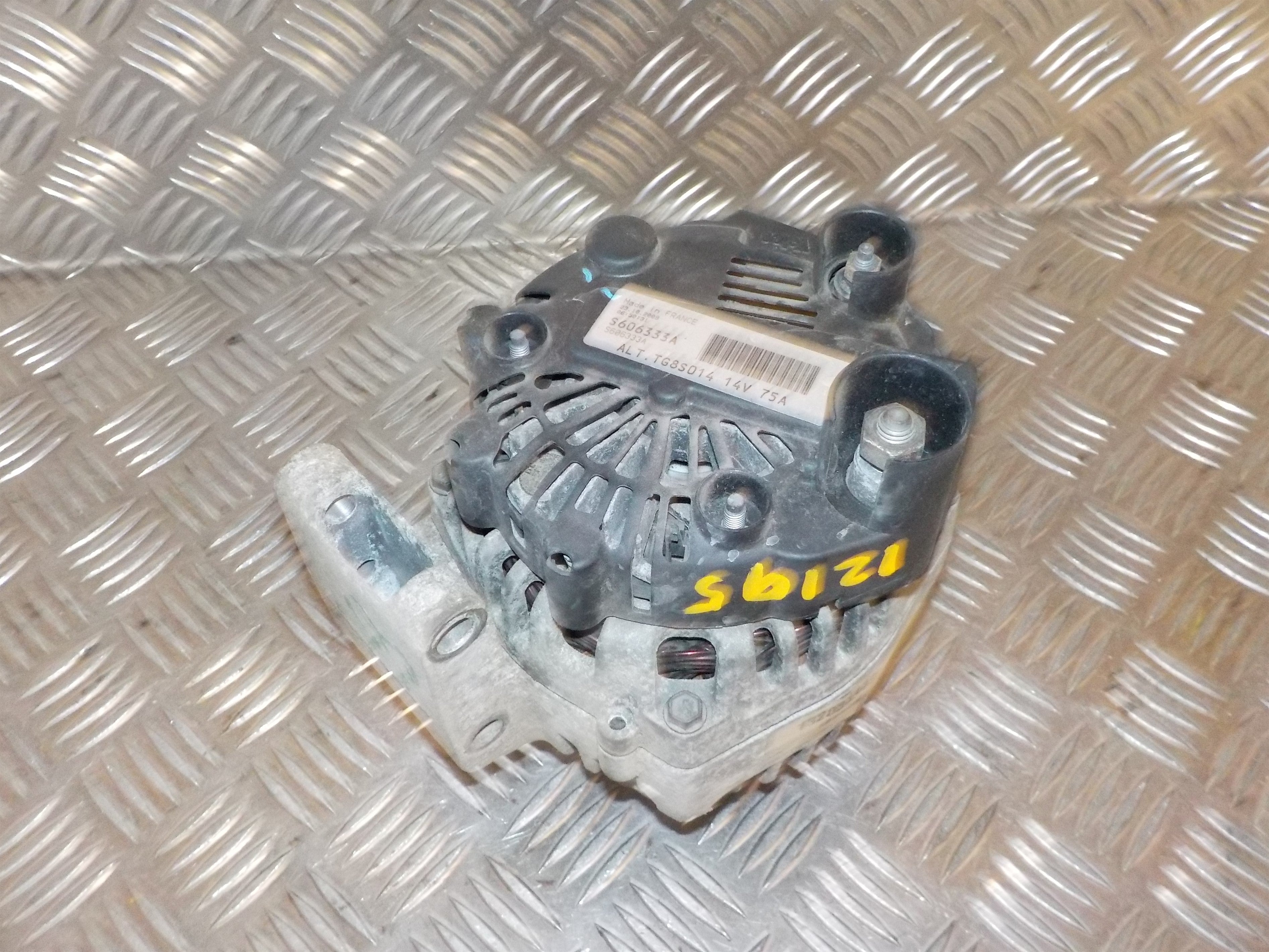 Opel Combo C Generator Med OEM Nr. 13256930 Fra Opel Ophugger