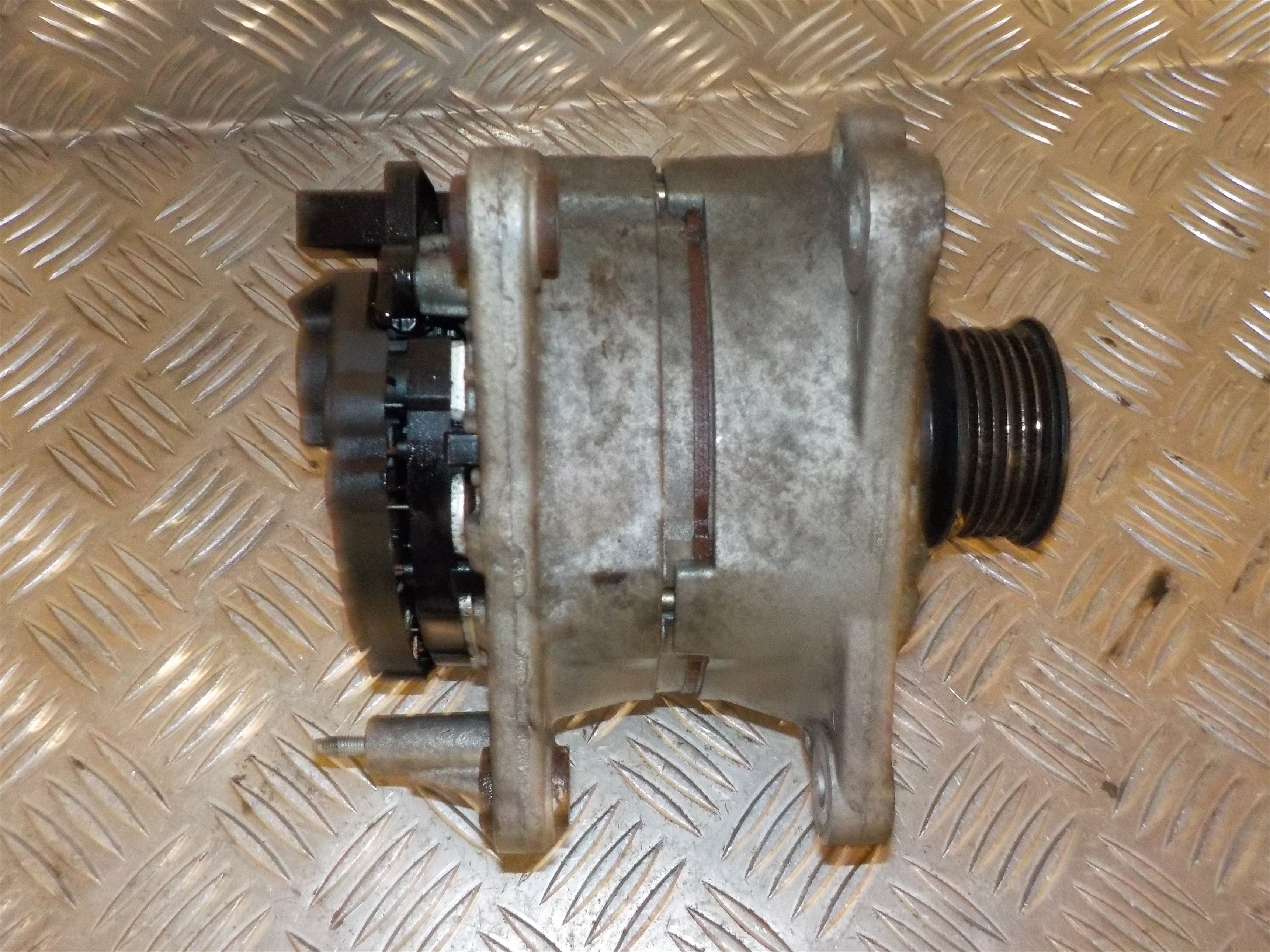 VW Golf 4 1J Generator Med OEM Nr. 0124325003 Fra VW Ophugger
