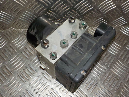 Seat Cordoba Abs Pumpe Med OEM Nr. 6X0907379B Fra Seat Ophugger