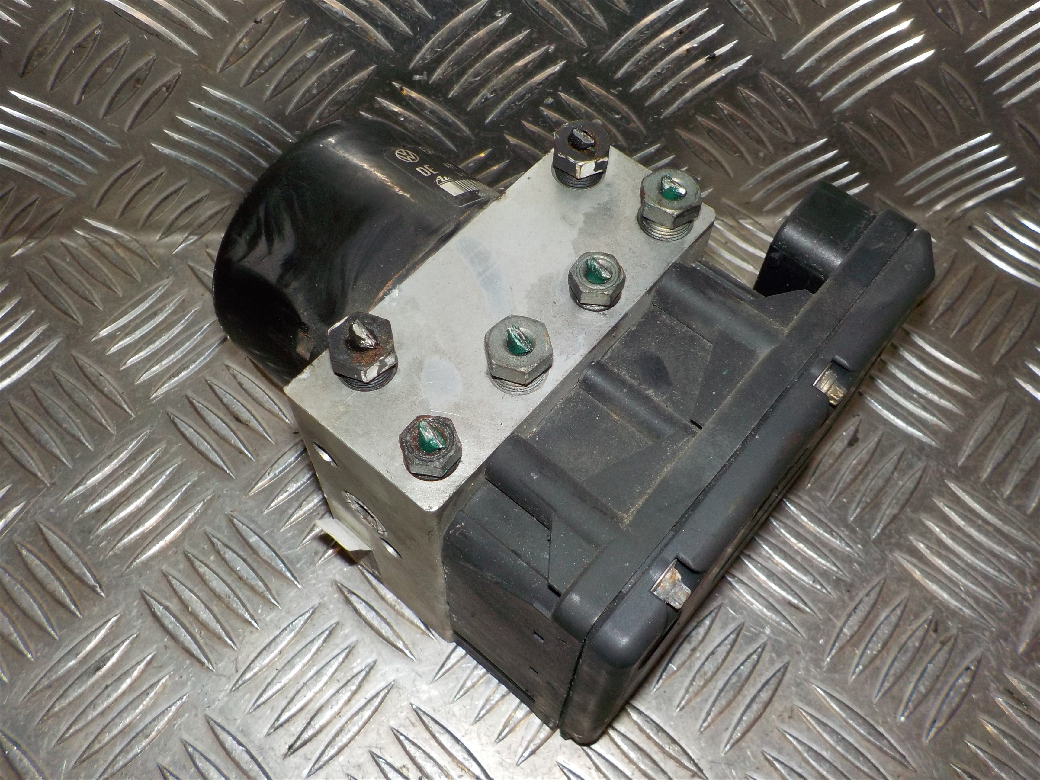 Seat Cordoba ABS Pumpe Med OEM Nr. 6X0614117 Fra Seat Ophugger