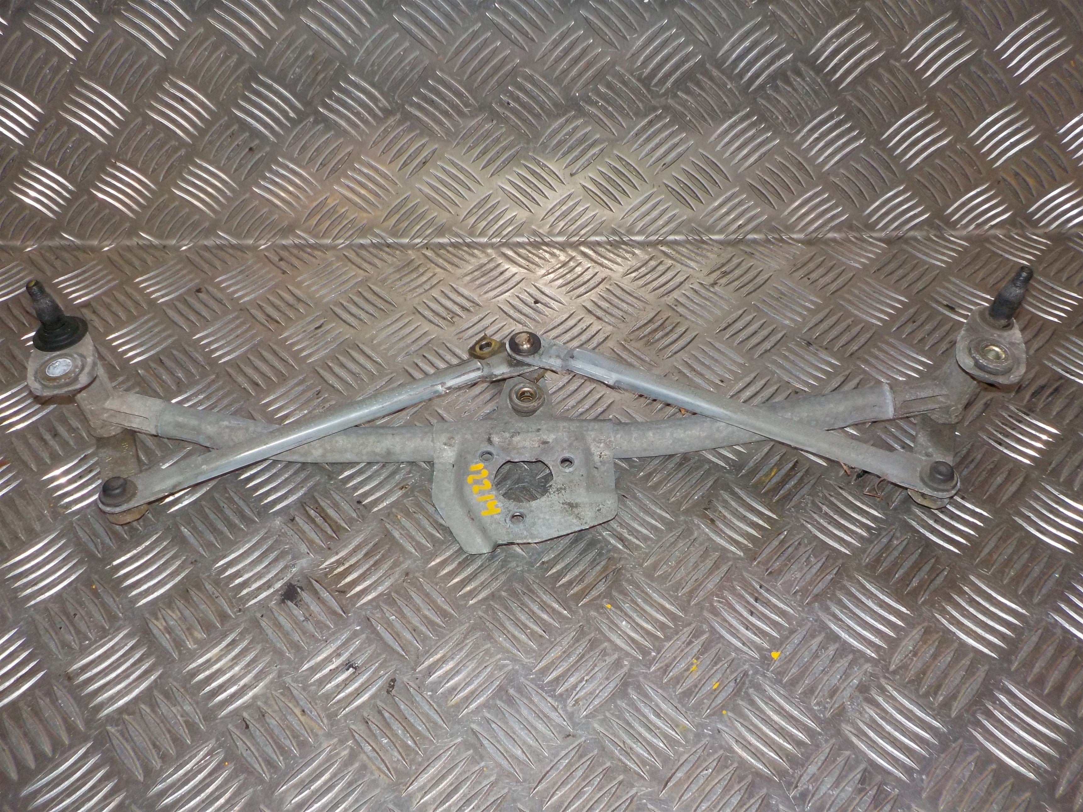 Audi A3 Viskertræk Med OEM Nr. 1J0955325A Fra Audi Ophugger