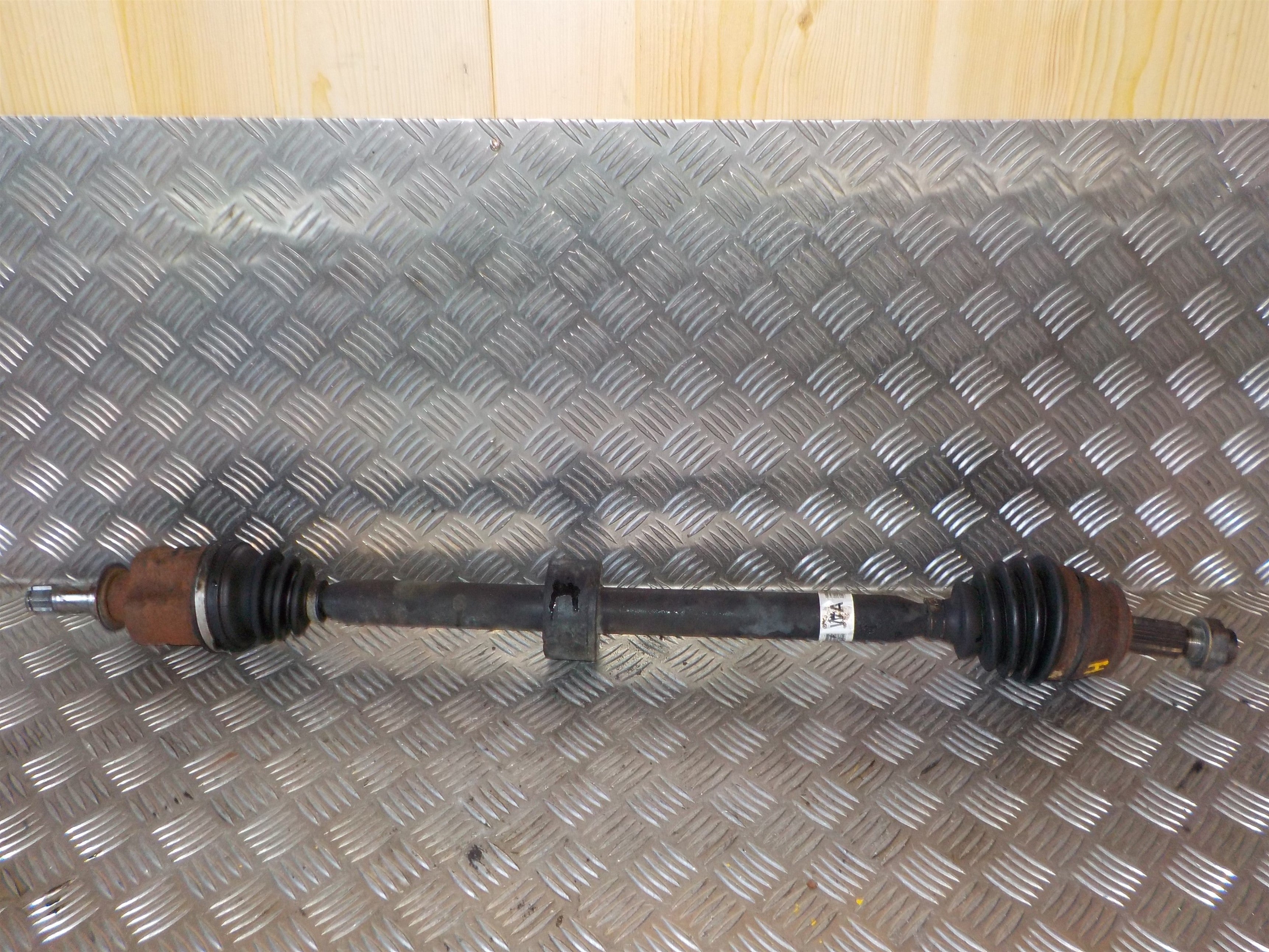 Opel Corsa D Trækaksel For H Med OEM Nr. 13150503 Fra Opel Ophugger
