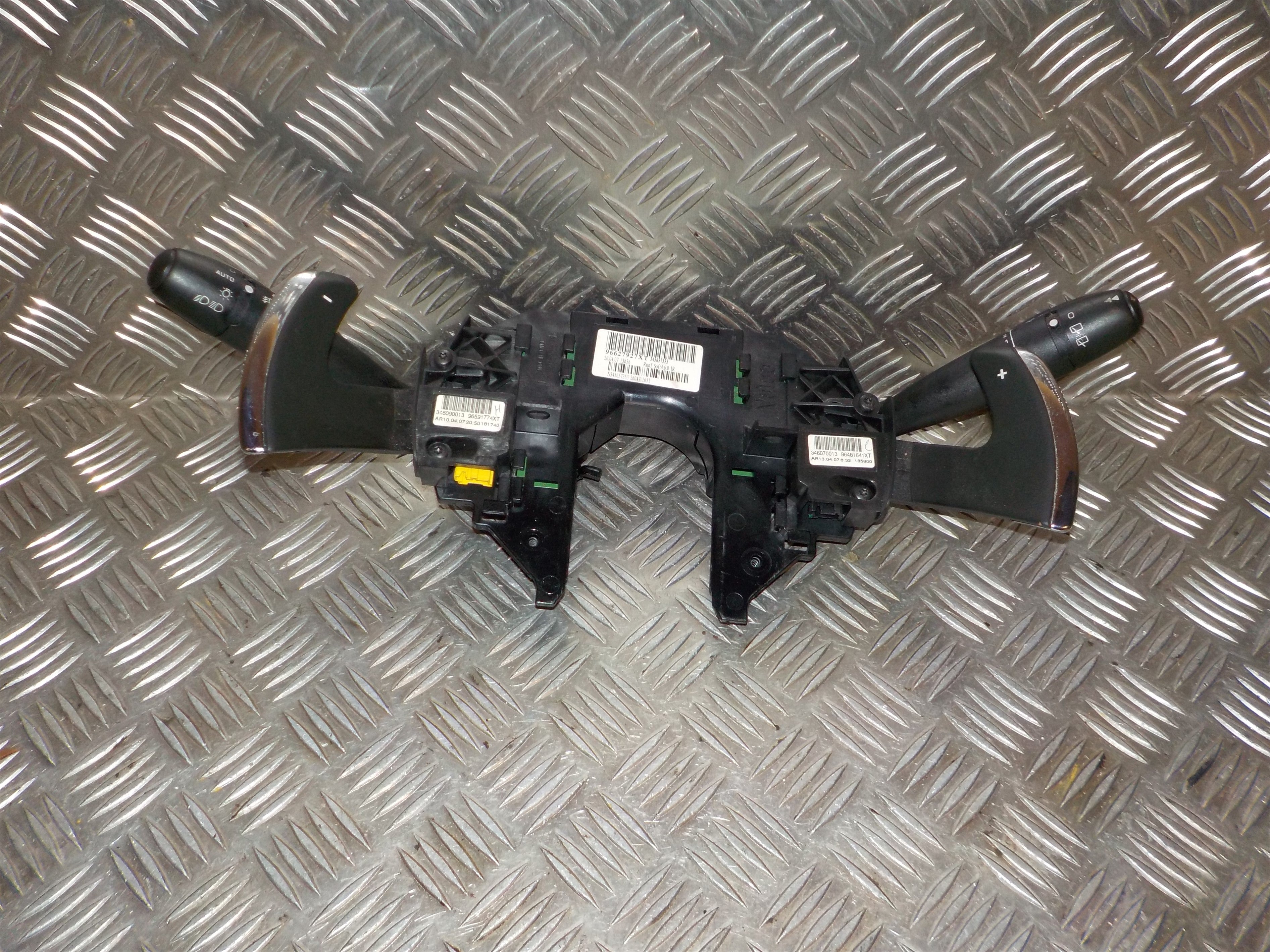 Citroen C4 Grand Picasso Kontakt Combi Med OEM Nr. 96627927XT Fra Citroen Ophugger