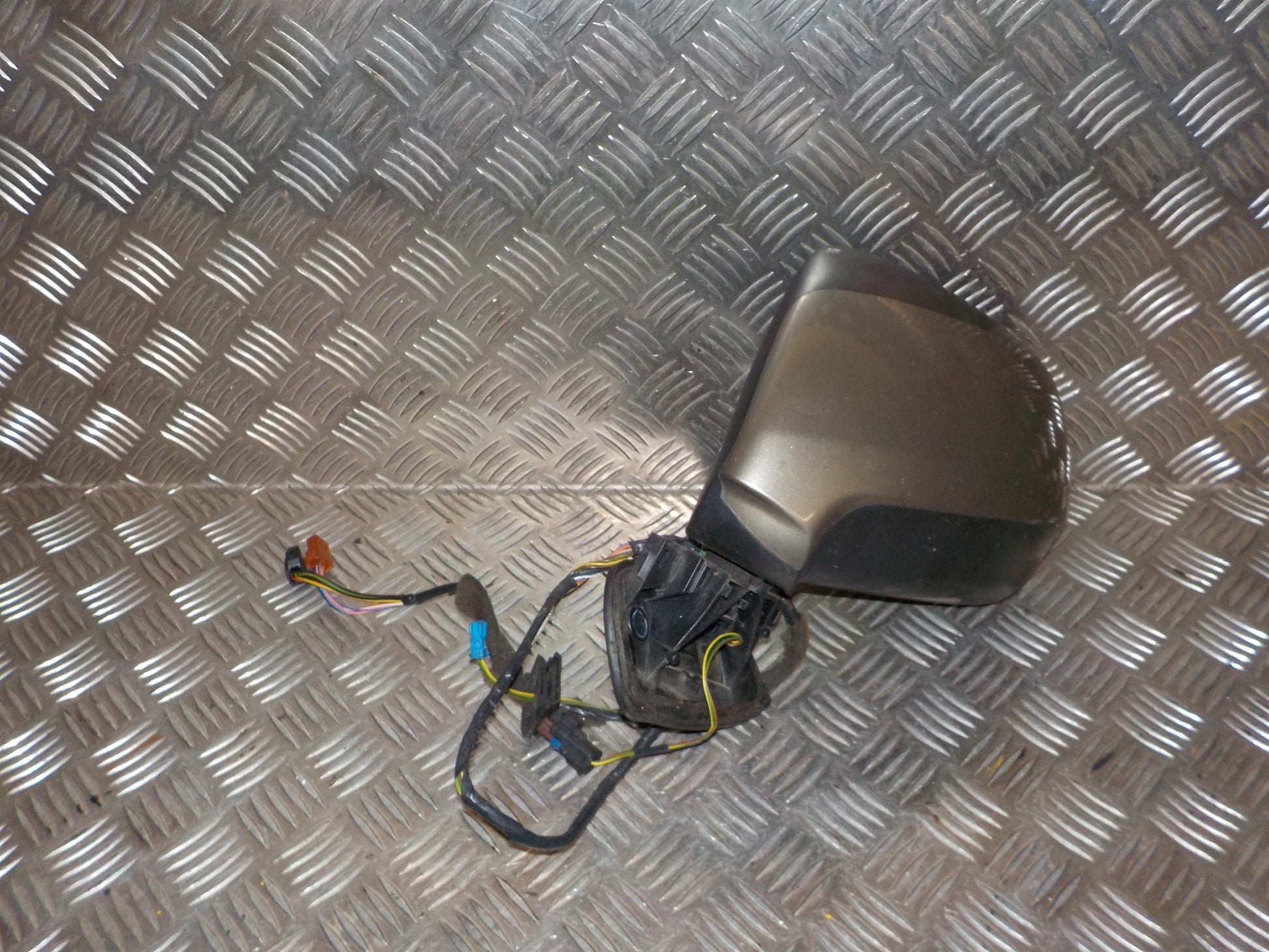 Citroen C4 Grand Picasso Sidespejl Med OEM Nr. 8153H4	 Fra Citroen Ophugger