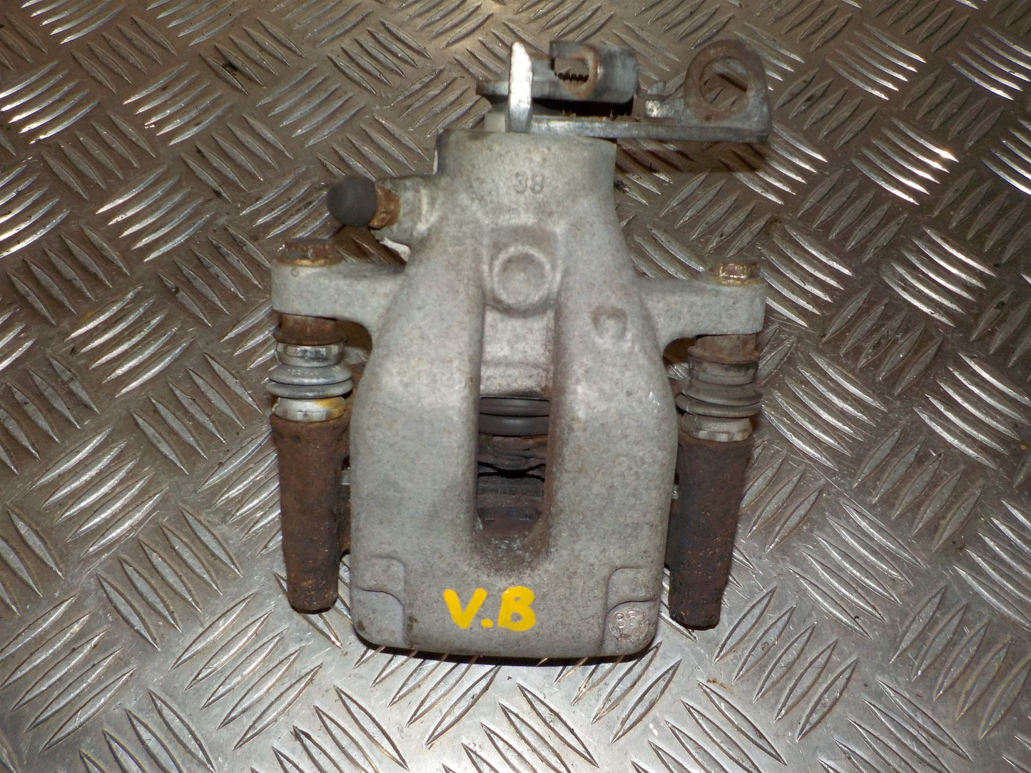 Peugeot Partner Bremsekaliber VB Med OEM Nr. 4400R2 Fra Peugeot Ophugger