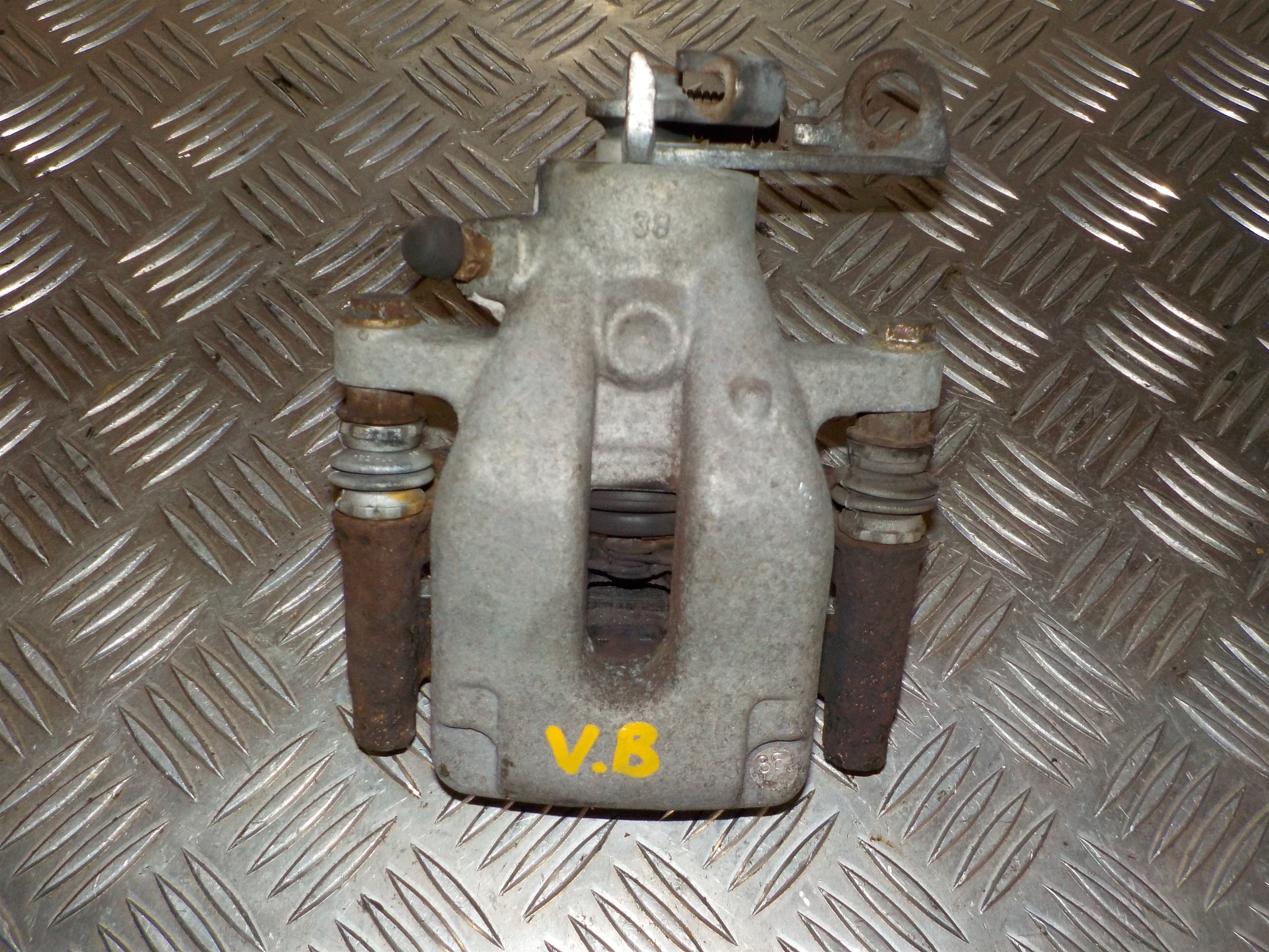 Peugeot Partner Bremsekaliber Vb Med OEM Nr. 4400R2 Fra Peugeot Ophugger