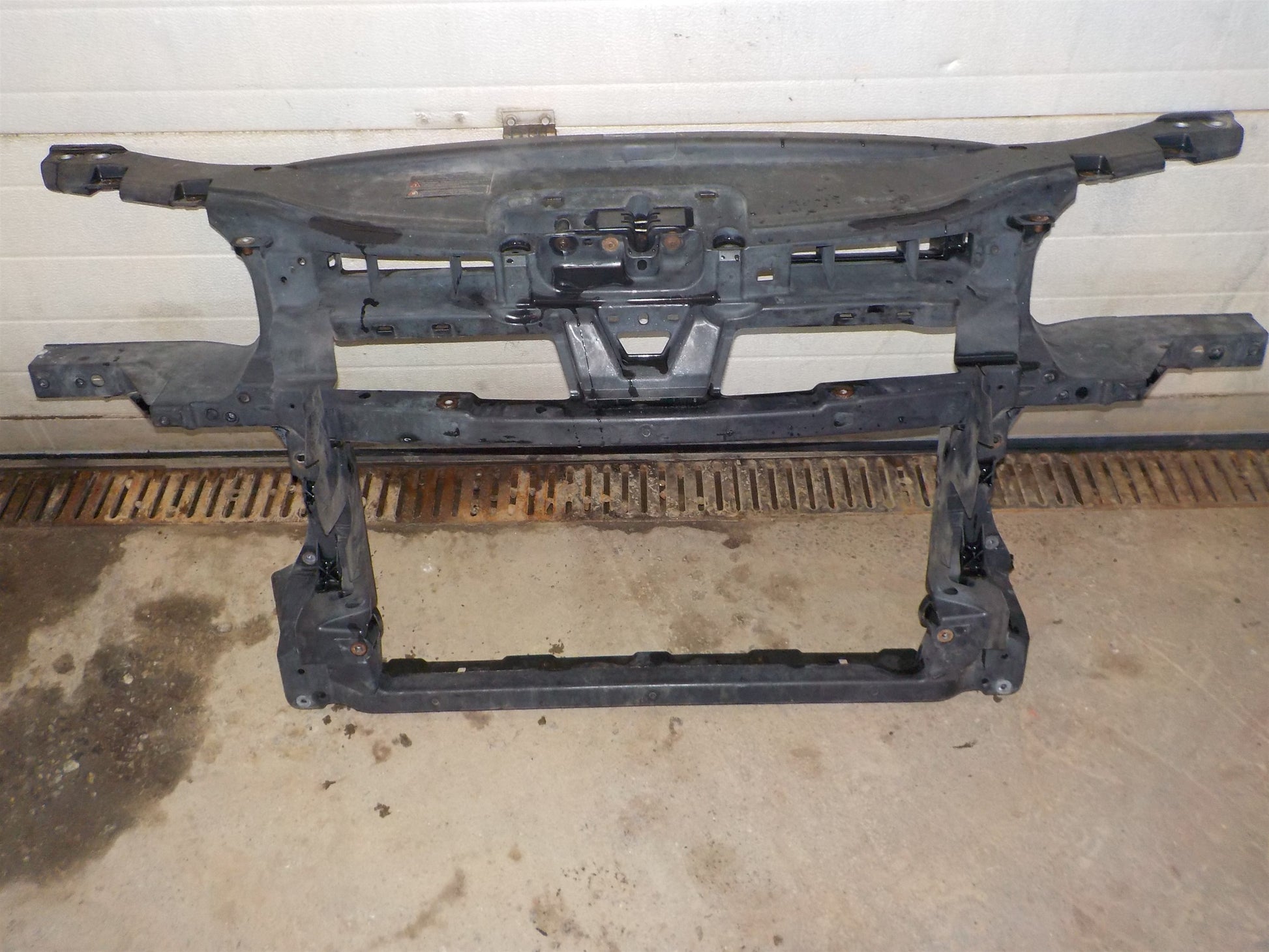 VW Touran 1T GP Frontkasse Med OEM Nr. 1T0805588L Fra VW Ophugger